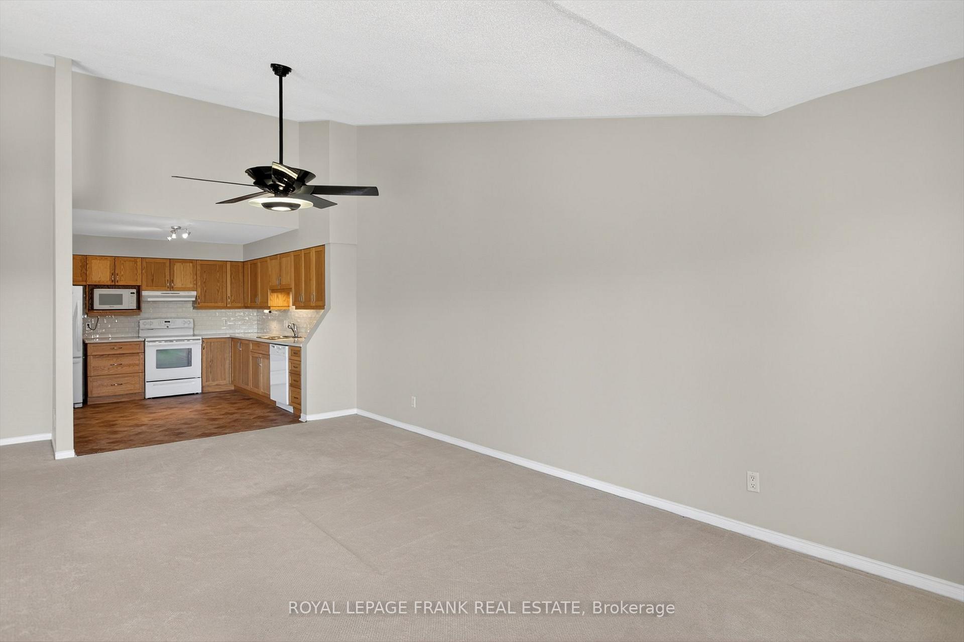 Photo 11 of Unit Bldg C #310, 1099 Clonsilla Avenue, Peterborough, Otonabee Ward 1 — HOMEH