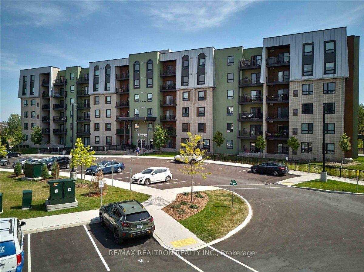 Photo 1 of Unit 114, 5 Chef Lane, Barrie, Innis-Shore — HOMEH
