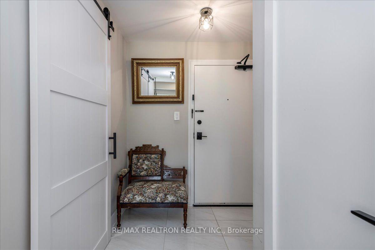 Photo 3 of Unit 114, 5 Chef Lane, Barrie, Innis-Shore — HOMEH
