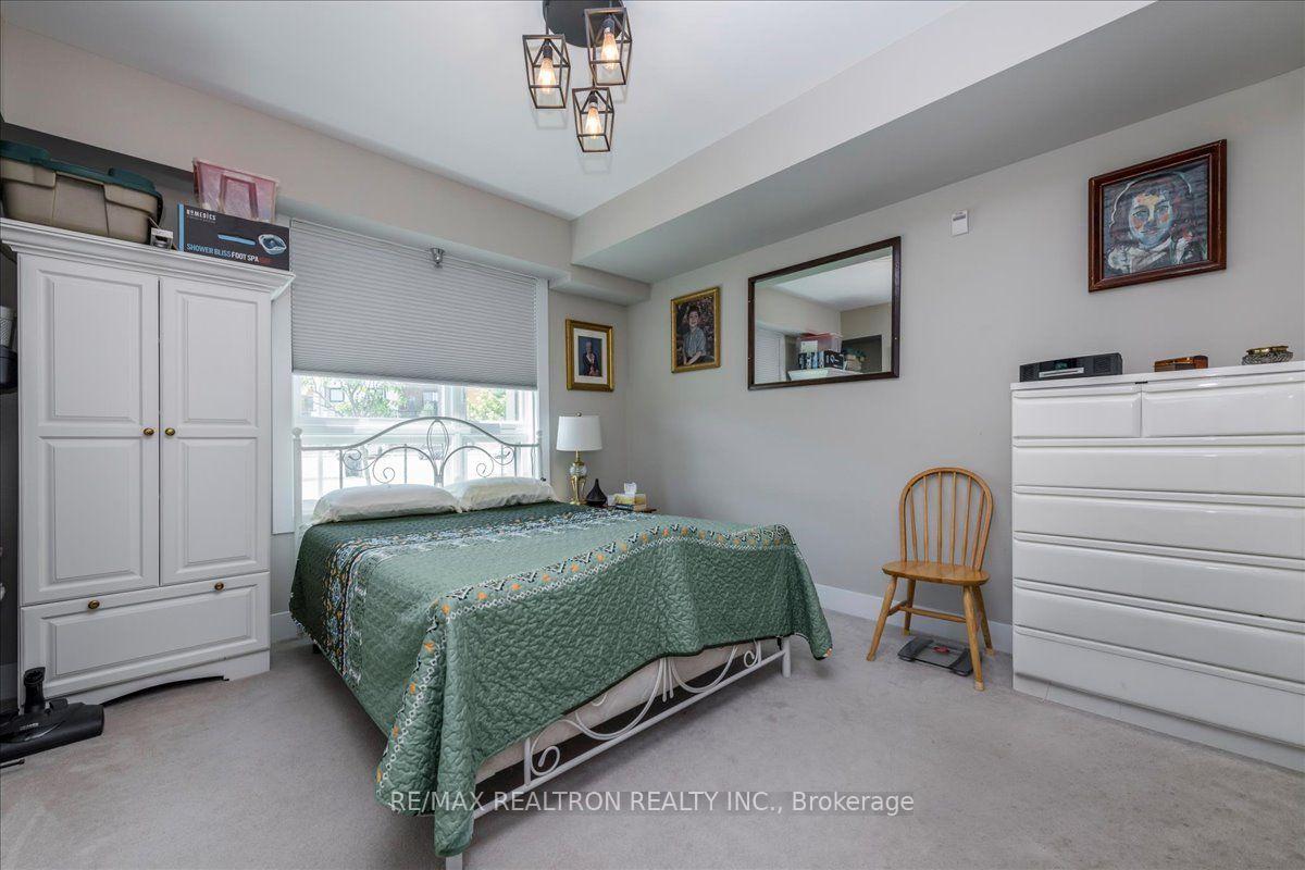 Photo 13 of Unit 114, 5 Chef Lane, Barrie, Innis-Shore — HOMEH