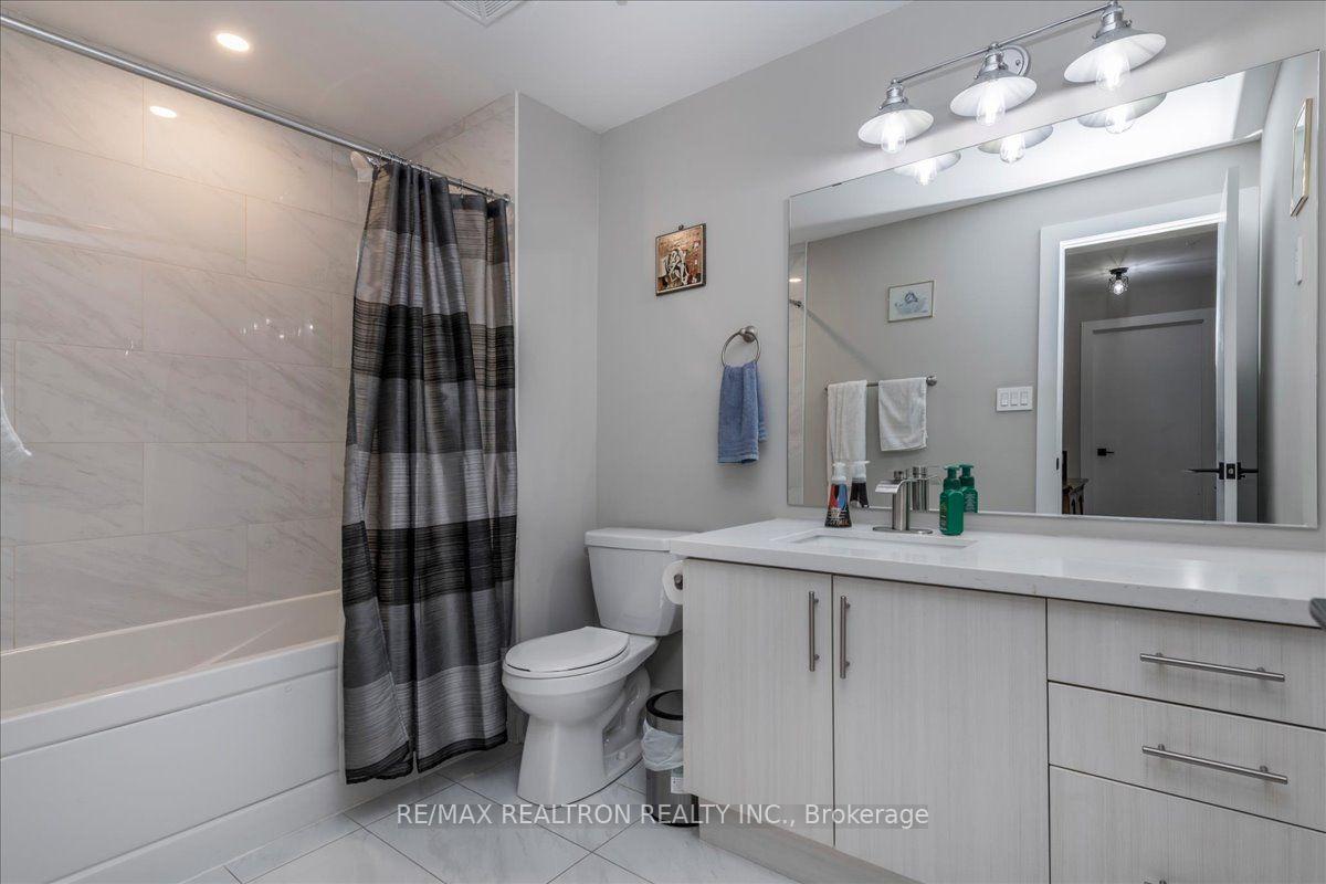 Photo 16 of Unit 114, 5 Chef Lane, Barrie, Innis-Shore — HOMEH