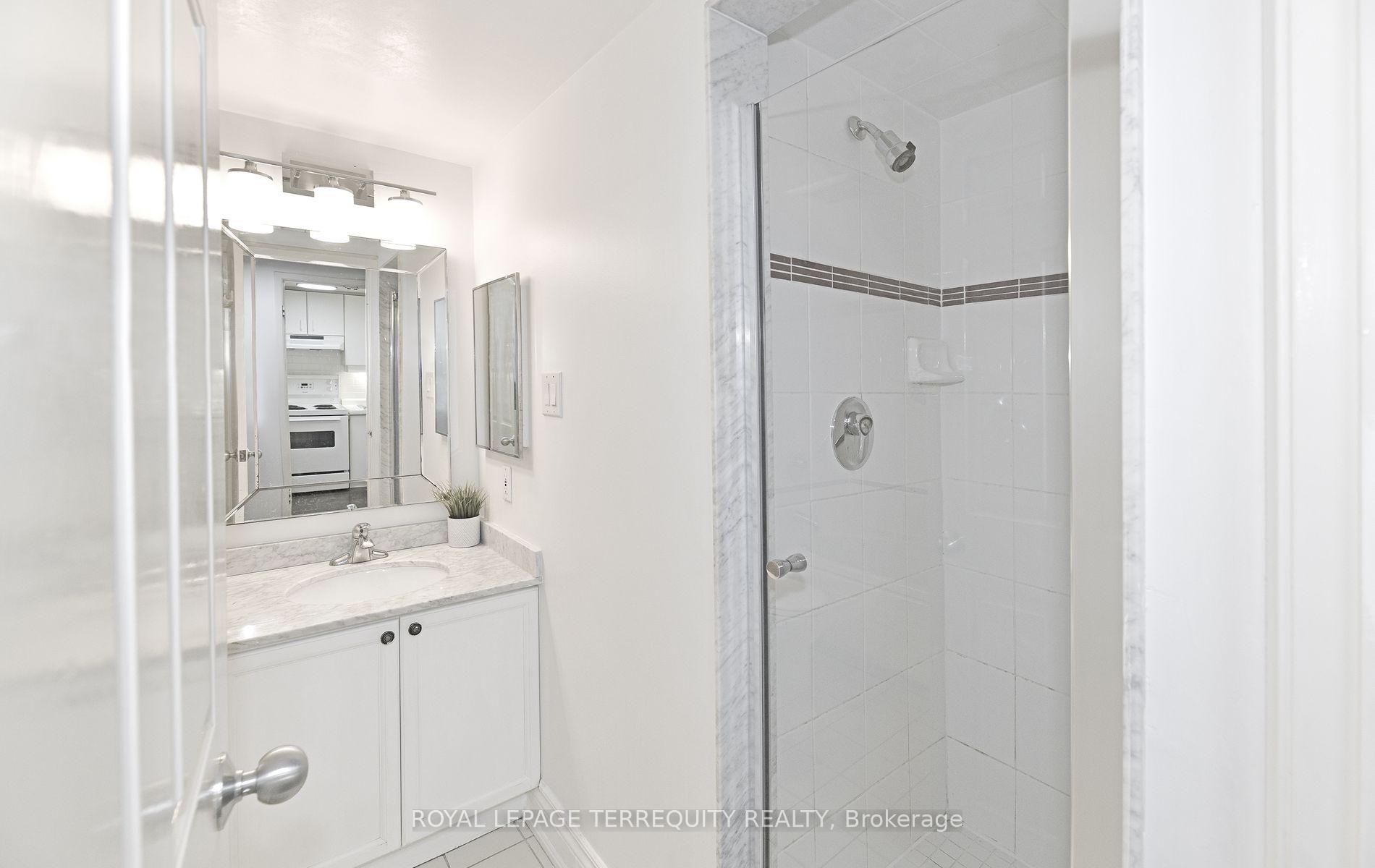 Photo 13 of Unit 1113, 711 Bay Street, Toronto, Bay Street Corridor — HOMEH