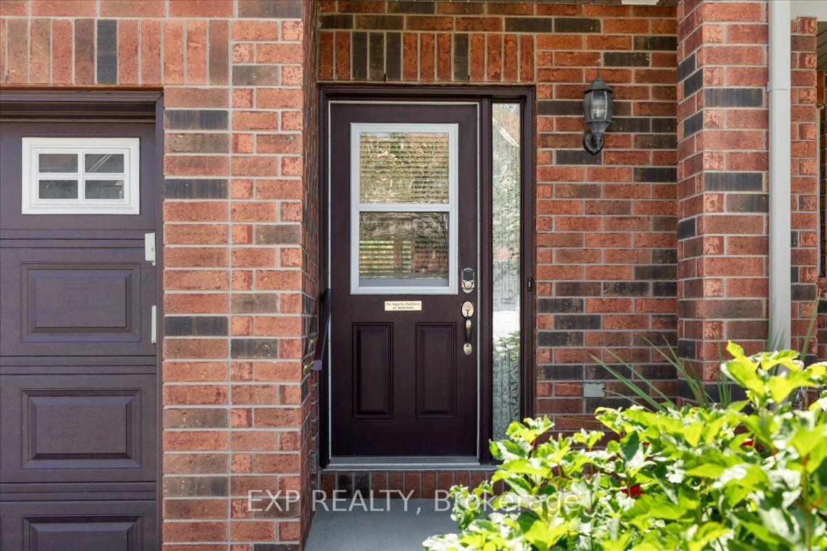 Photo 3 of 307 Cozumel Private, Ottawa, Fallingbrook/Gardenway South — HOMEH