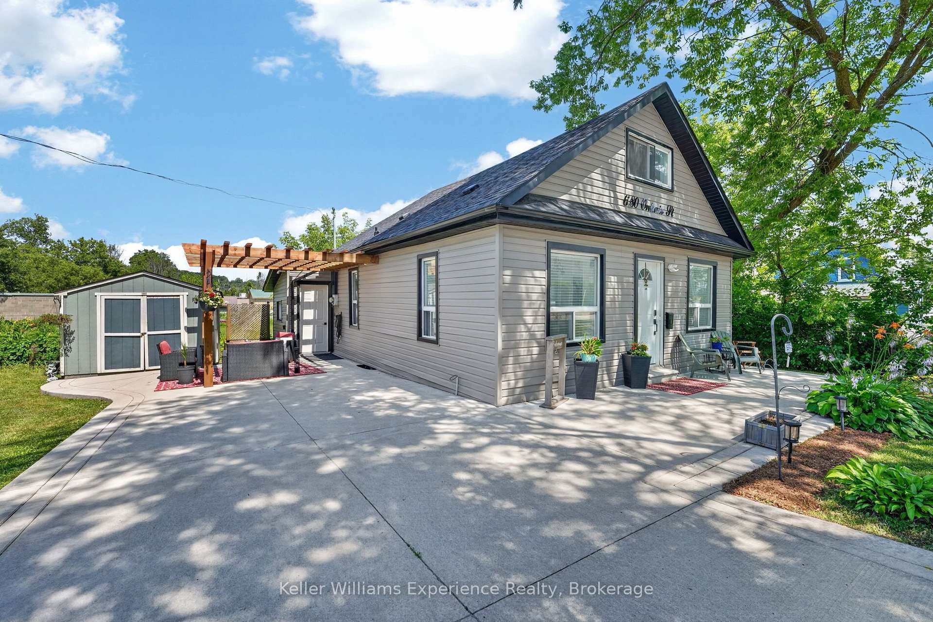 Photo of 680 Ontario Street