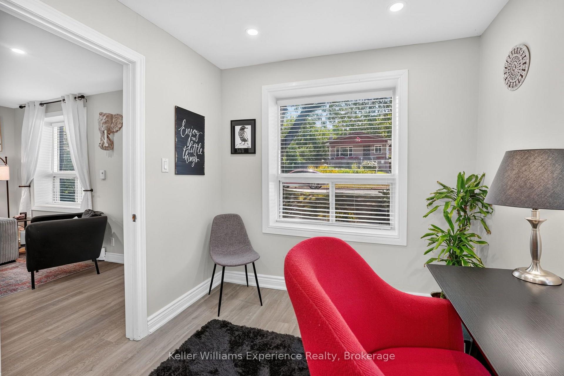 Photo 19 of 680 Ontario Street, Midland — HOMEH