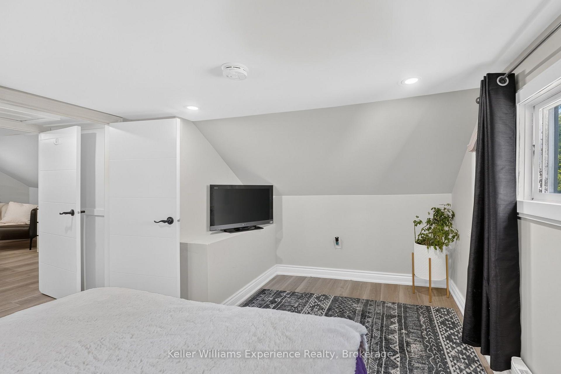 Photo 30 of 680 Ontario Street, Midland — HOMEH