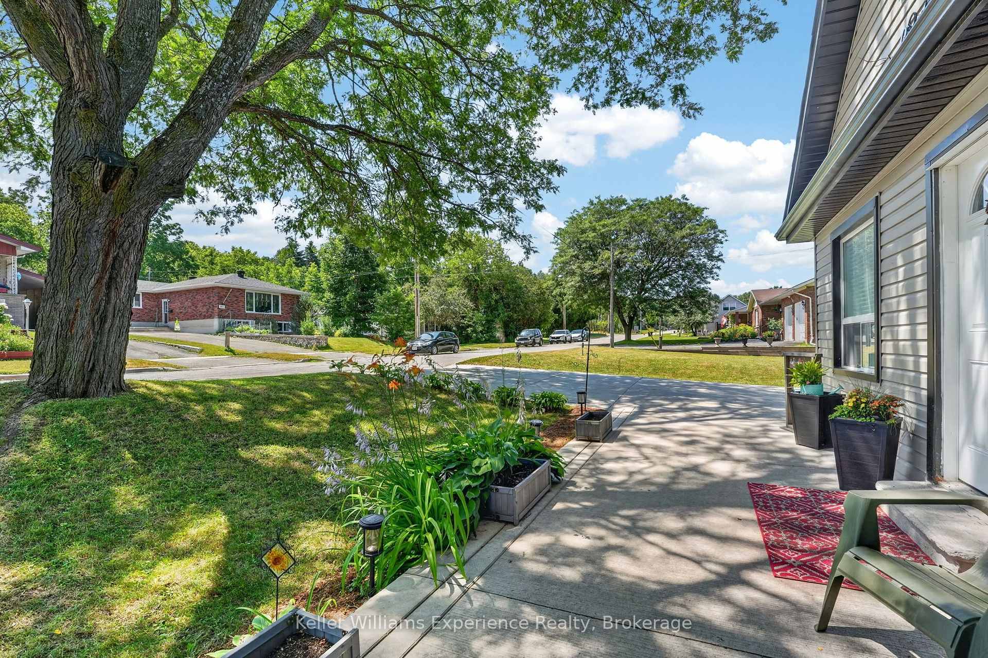 Photo 33 of 680 Ontario Street, Midland — HOMEH