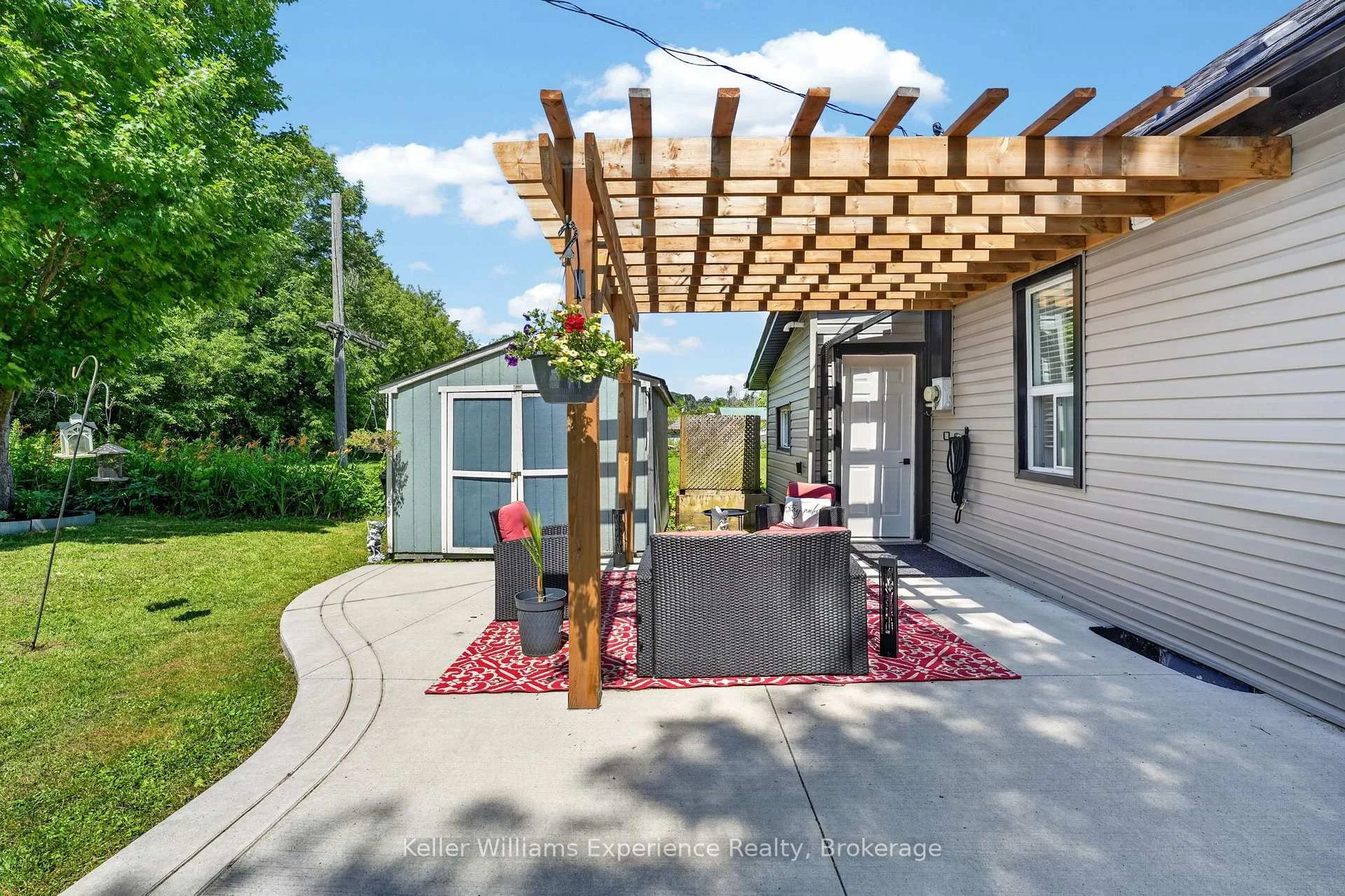 Photo 36 of 680 Ontario Street, Midland — HOMEH
