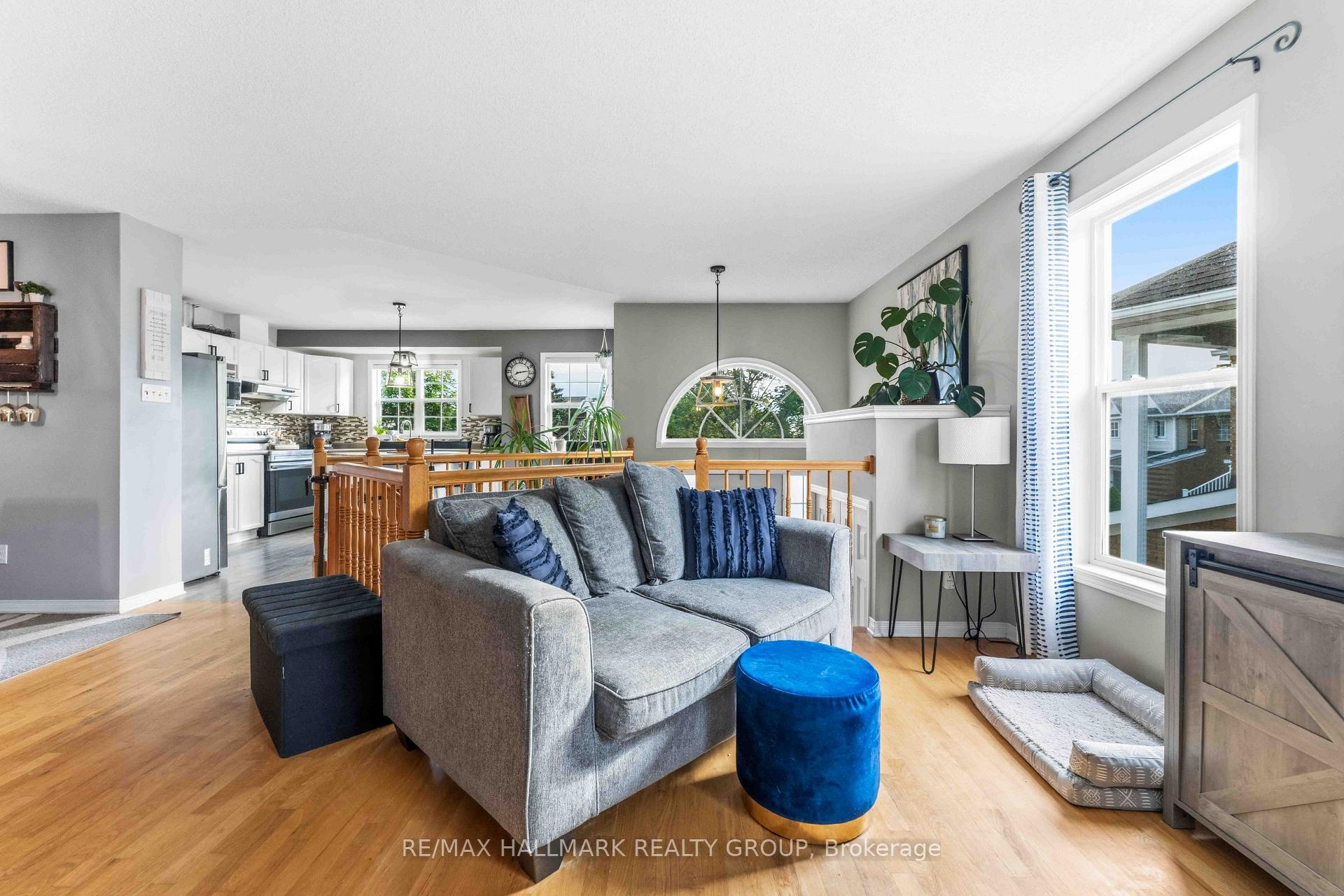 Photo 7 of 1588 Lisbon Street, Ottawa, Fallingbrook/Pineridge — HOMEH