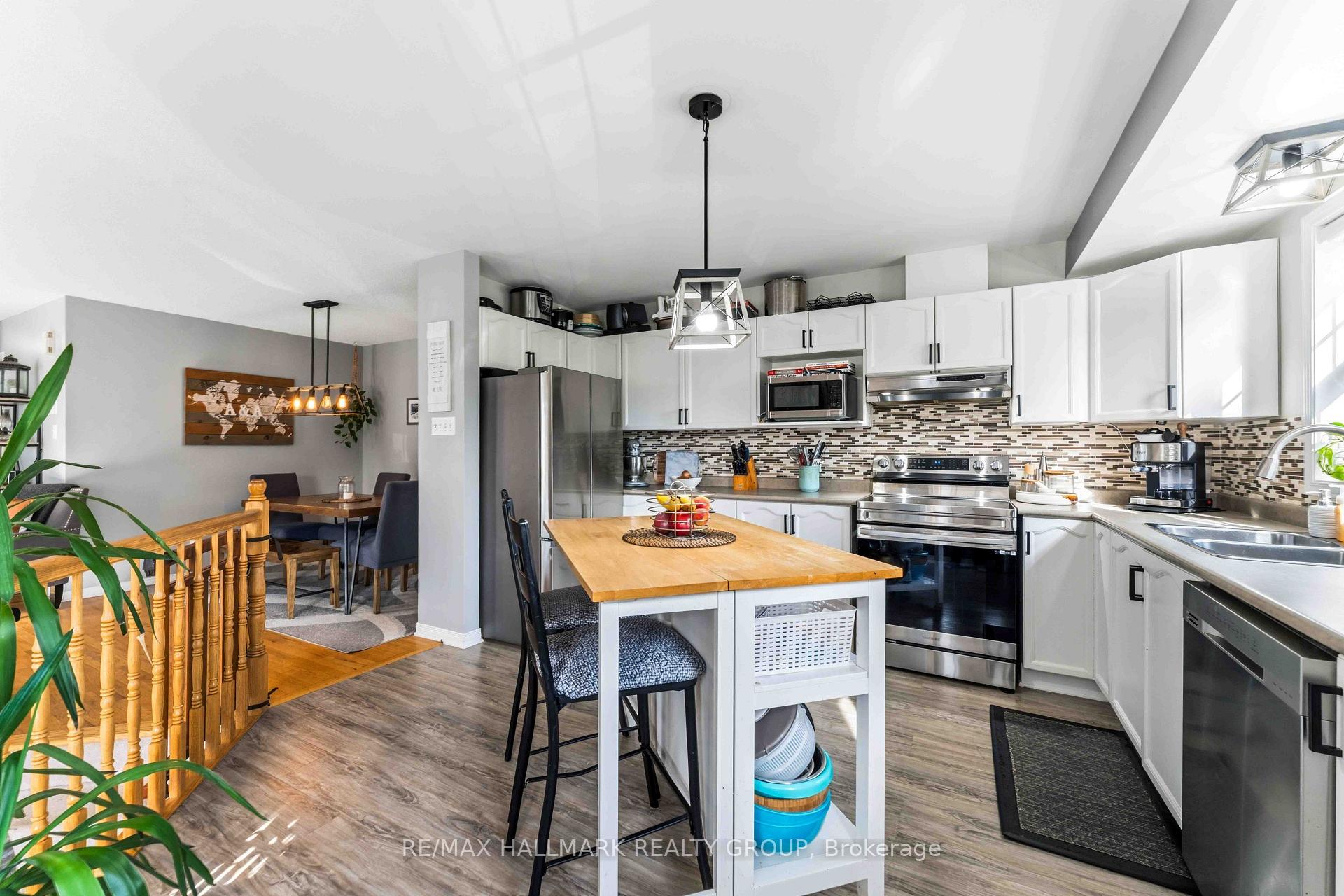 Photo 14 of 1588 Lisbon Street, Ottawa, Fallingbrook/Pineridge — HOMEH