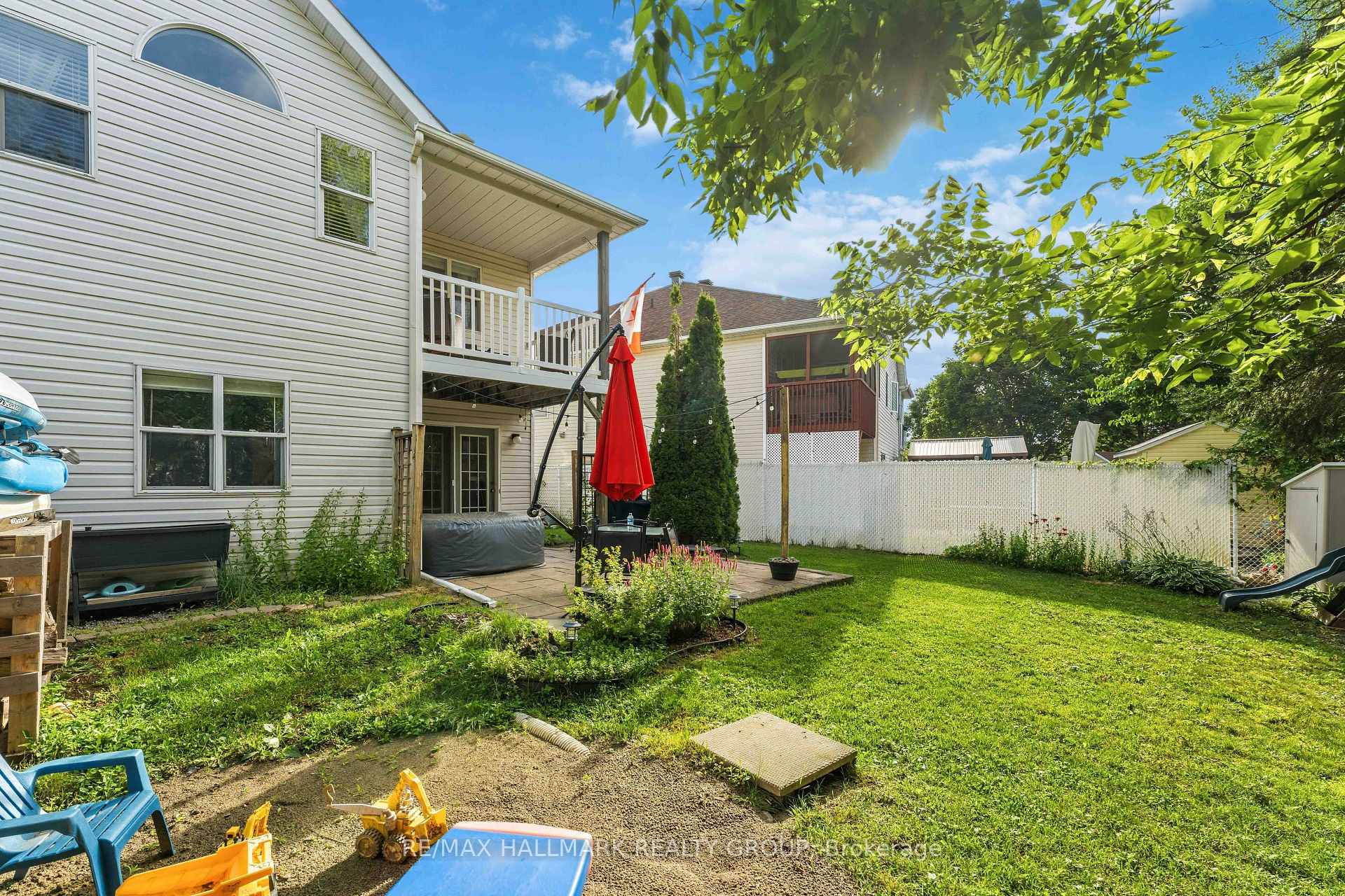 Photo 33 of 1588 Lisbon Street, Ottawa, Fallingbrook/Pineridge — HOMEH
