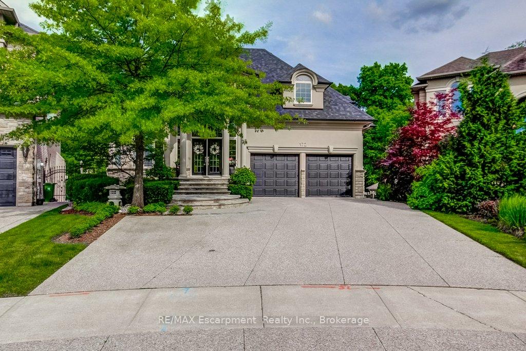 Photo 1 of 172 Diiorio Circle, Hamilton, Ancaster — HOMEH