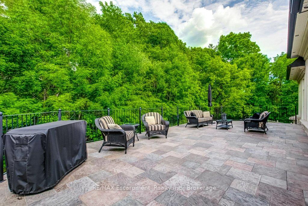 Photo 20 of 172 Diiorio Circle, Hamilton, Ancaster — HOMEH