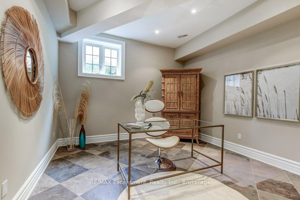 Photo 31 of 172 Diiorio Circle, Hamilton, Ancaster — HOMEH