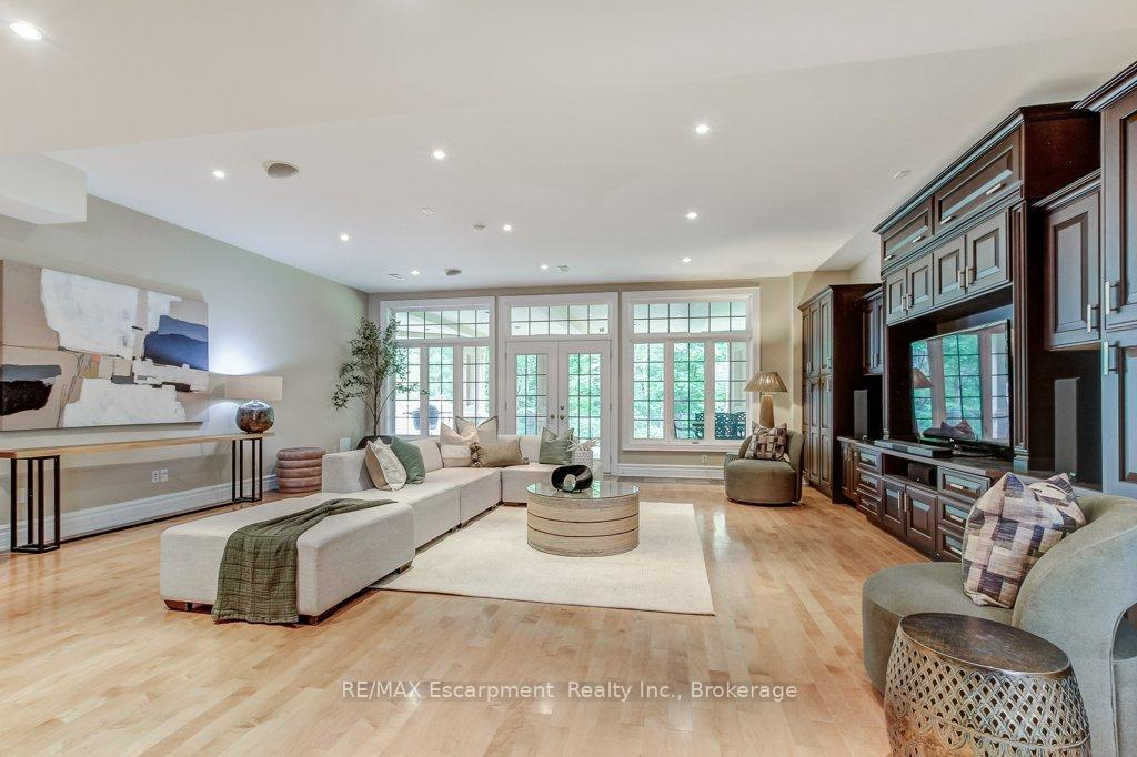 Photo 33 of 172 Diiorio Circle, Hamilton, Ancaster — HOMEH