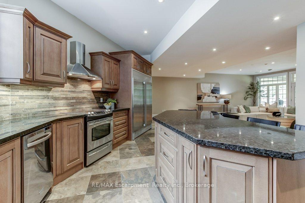 Photo 35 of 172 Diiorio Circle, Hamilton, Ancaster — HOMEH