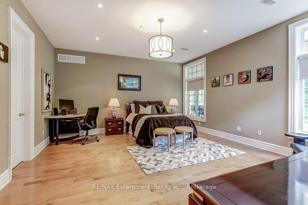 Photo 37 of 172 Diiorio Circle, Hamilton, Ancaster — HOMEH