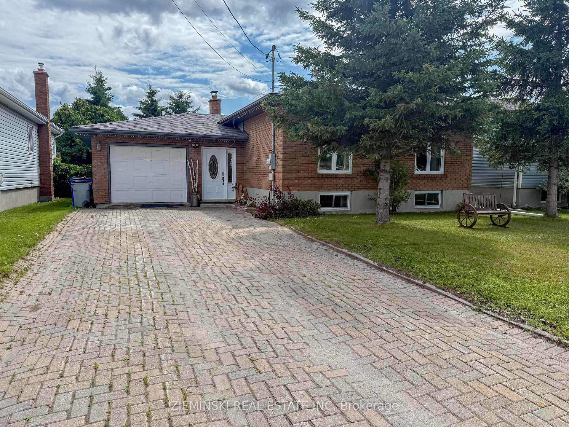Photo 1 of 605 Bristol Road, Timmins, Porcupine - West — HOMEH