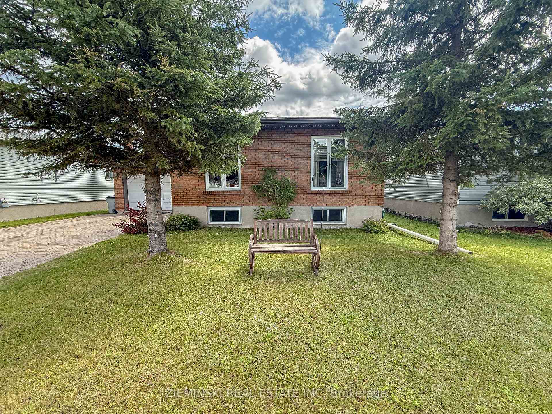 Photo 2 of 605 Bristol Road, Timmins, Porcupine - West — HOMEH