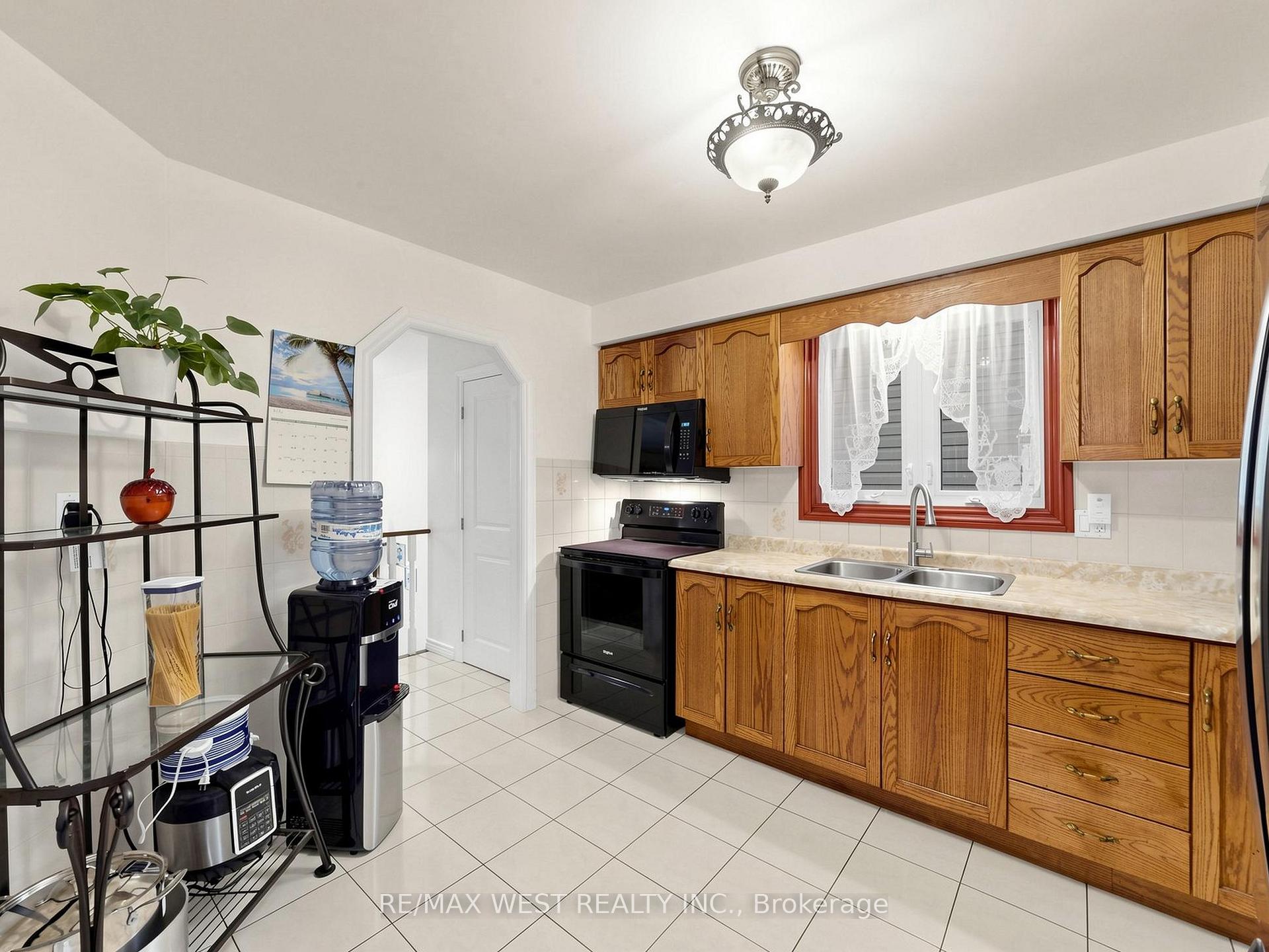 Photo 5 of 335 East Avenue N, Hamilton, Landsdale — HOMEH