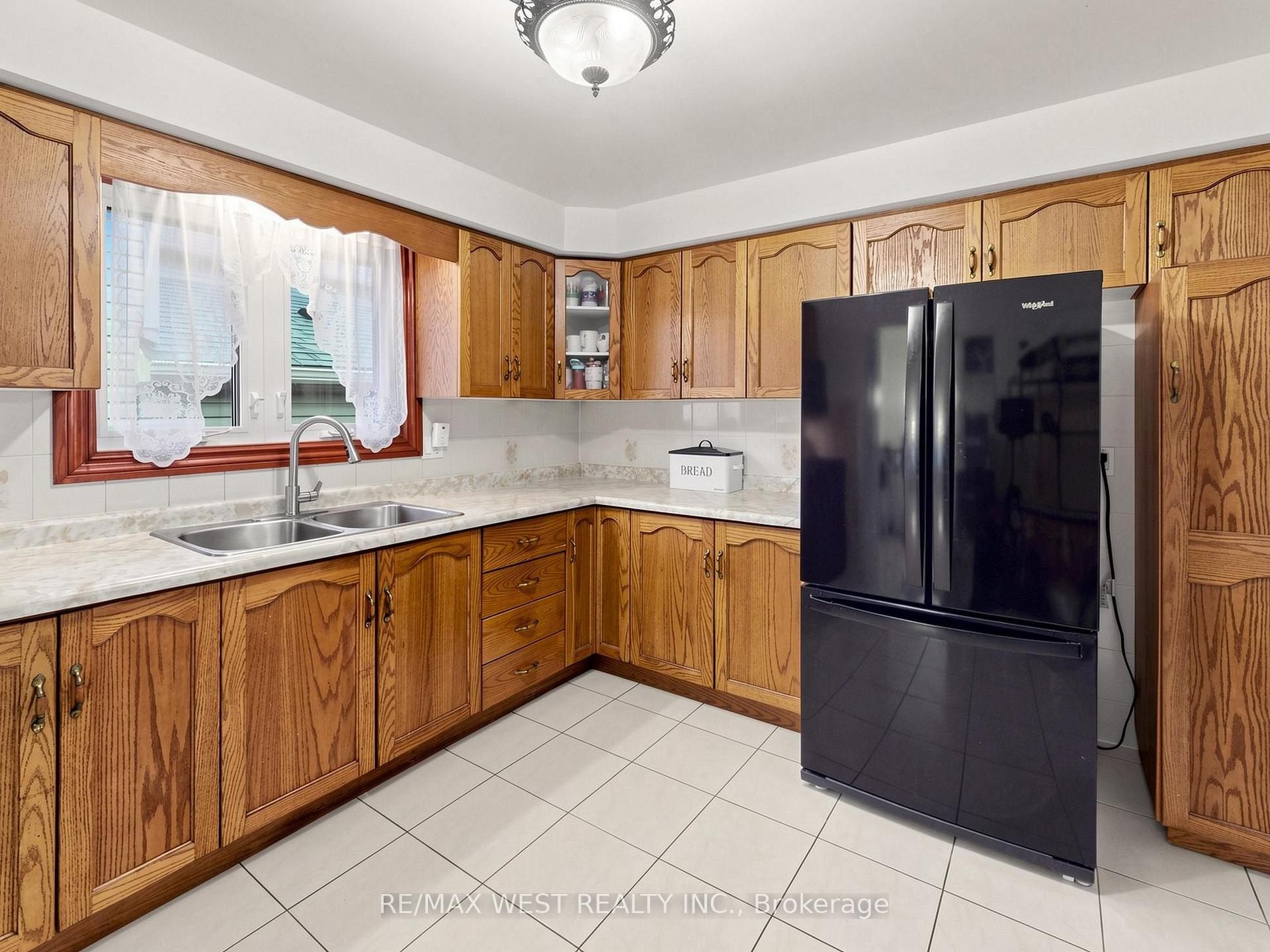 Photo 6 of 335 East Avenue N, Hamilton, Landsdale — HOMEH