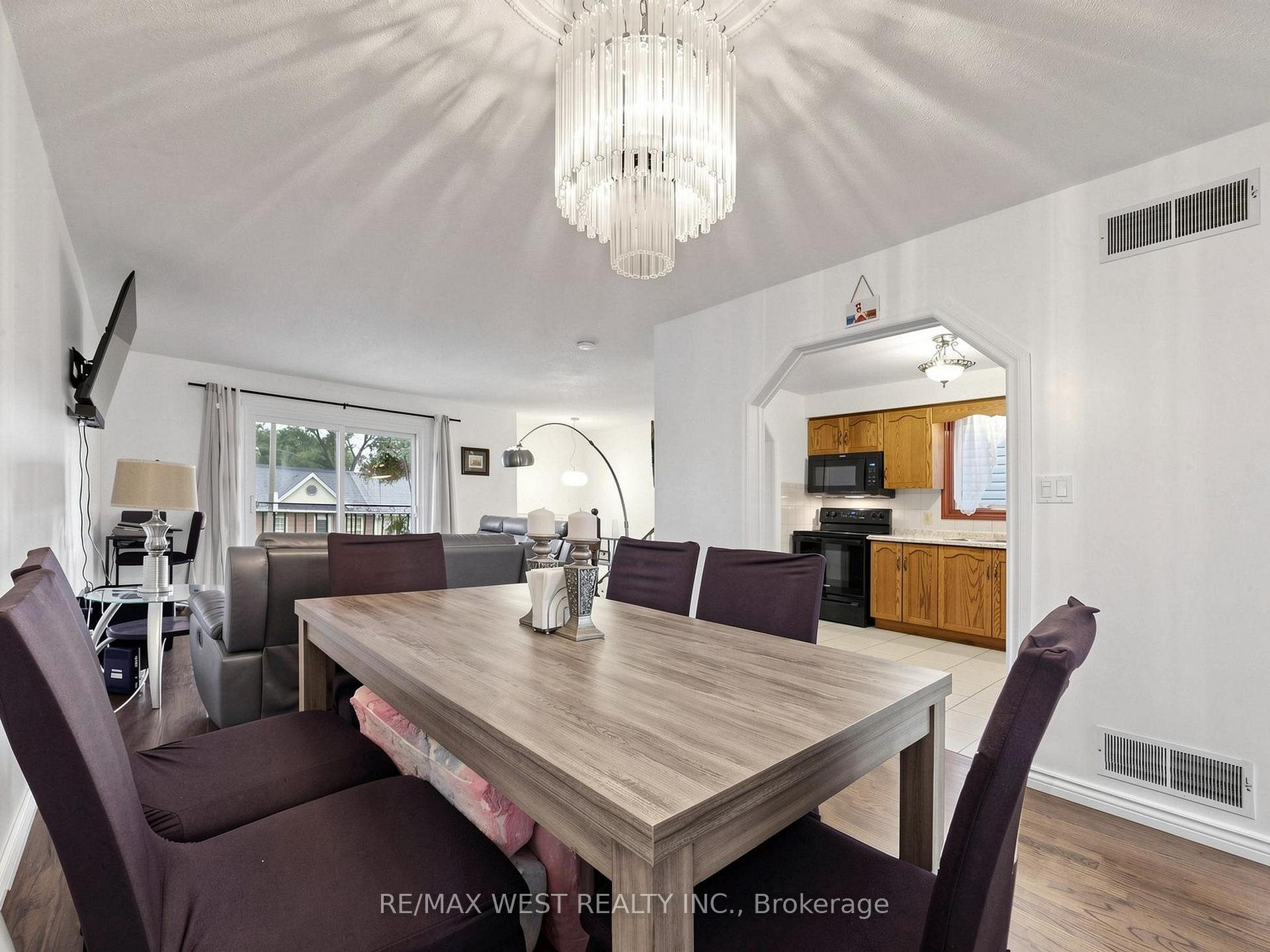 Photo 10 of 335 East Avenue N, Hamilton, Landsdale — HOMEH