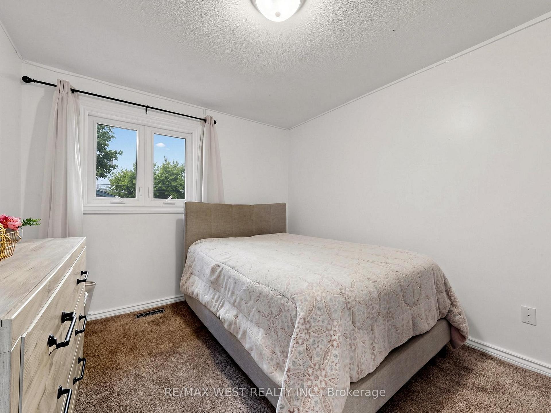 Photo 18 of 335 East Avenue N, Hamilton, Landsdale — HOMEH