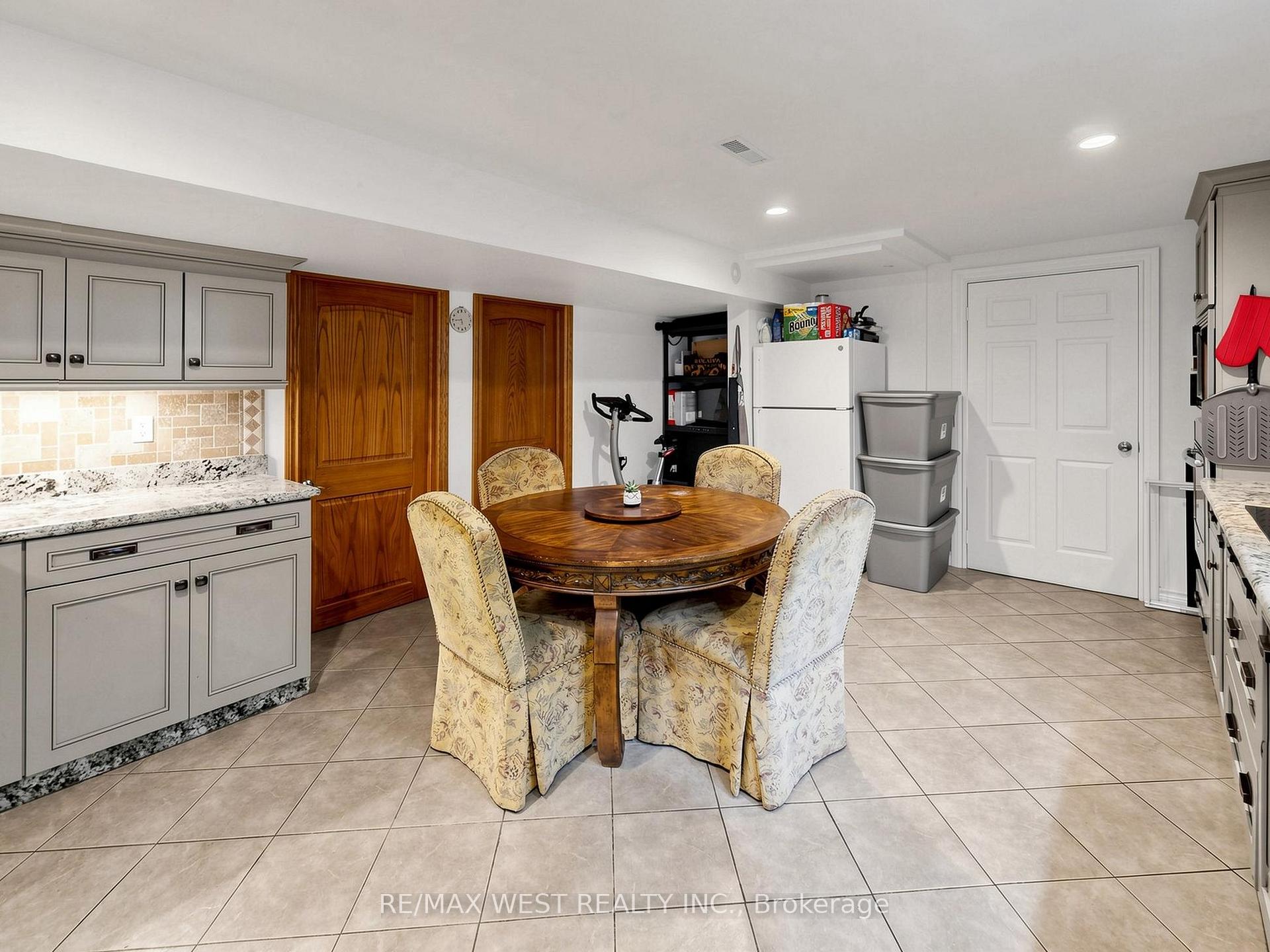 Photo 30 of 335 East Avenue N, Hamilton, Landsdale — HOMEH