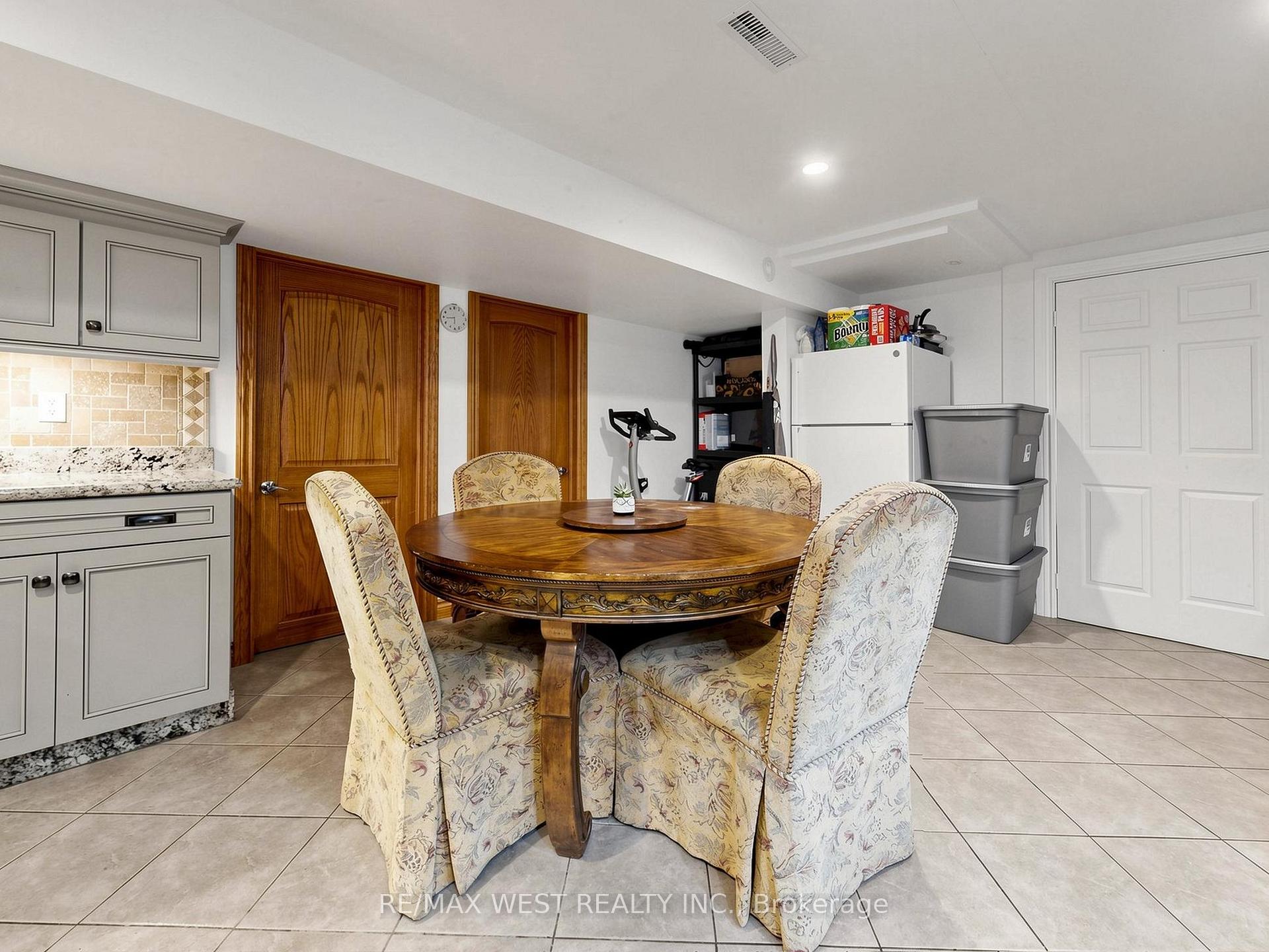 Photo 32 of 335 East Avenue N, Hamilton, Landsdale — HOMEH