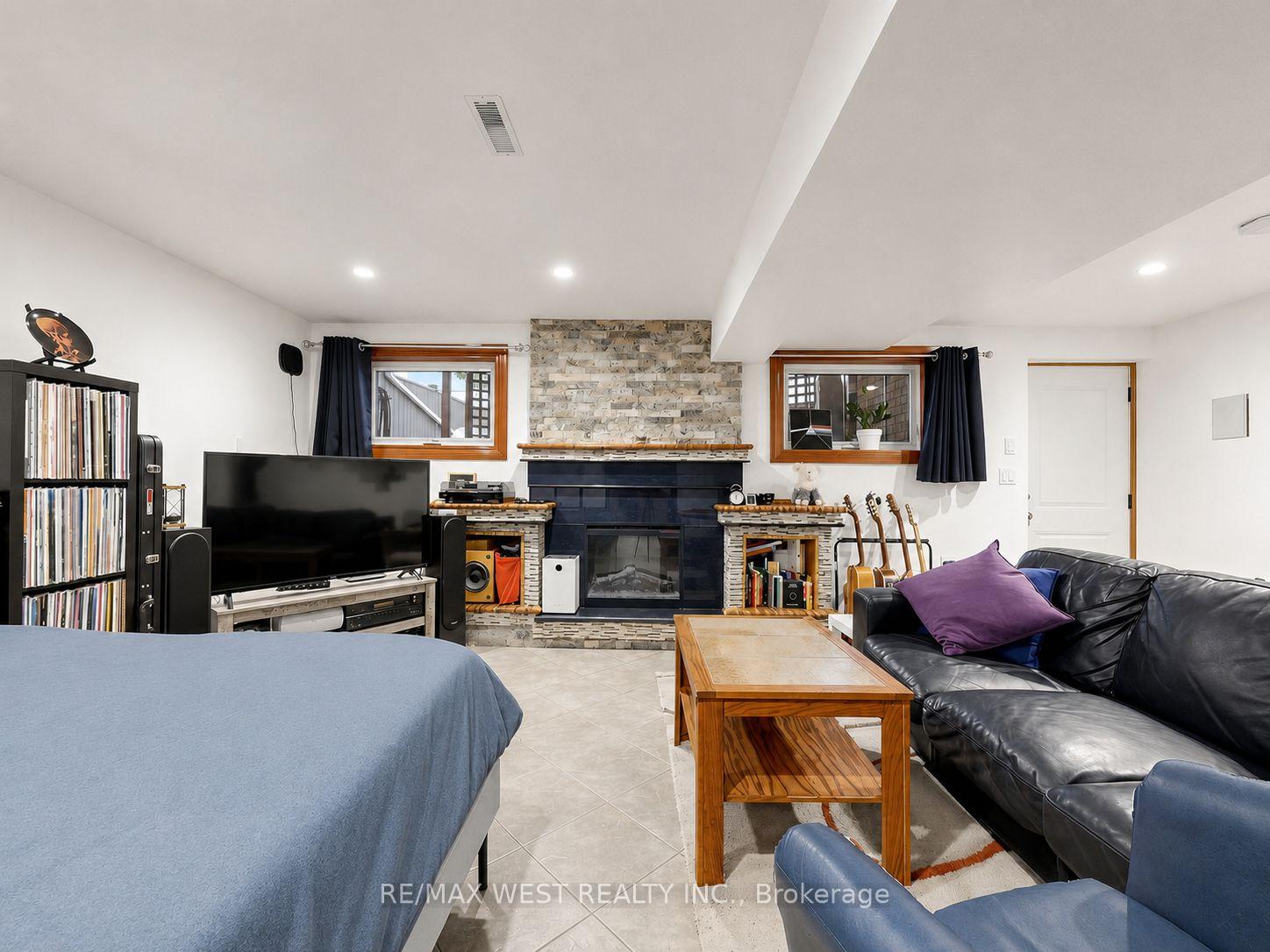 Photo 33 of 335 East Avenue N, Hamilton, Landsdale — HOMEH
