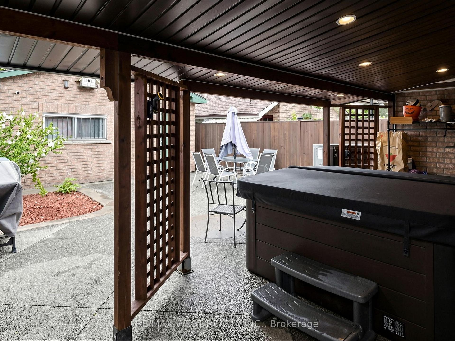 Photo 39 of 335 East Avenue N, Hamilton, Landsdale — HOMEH
