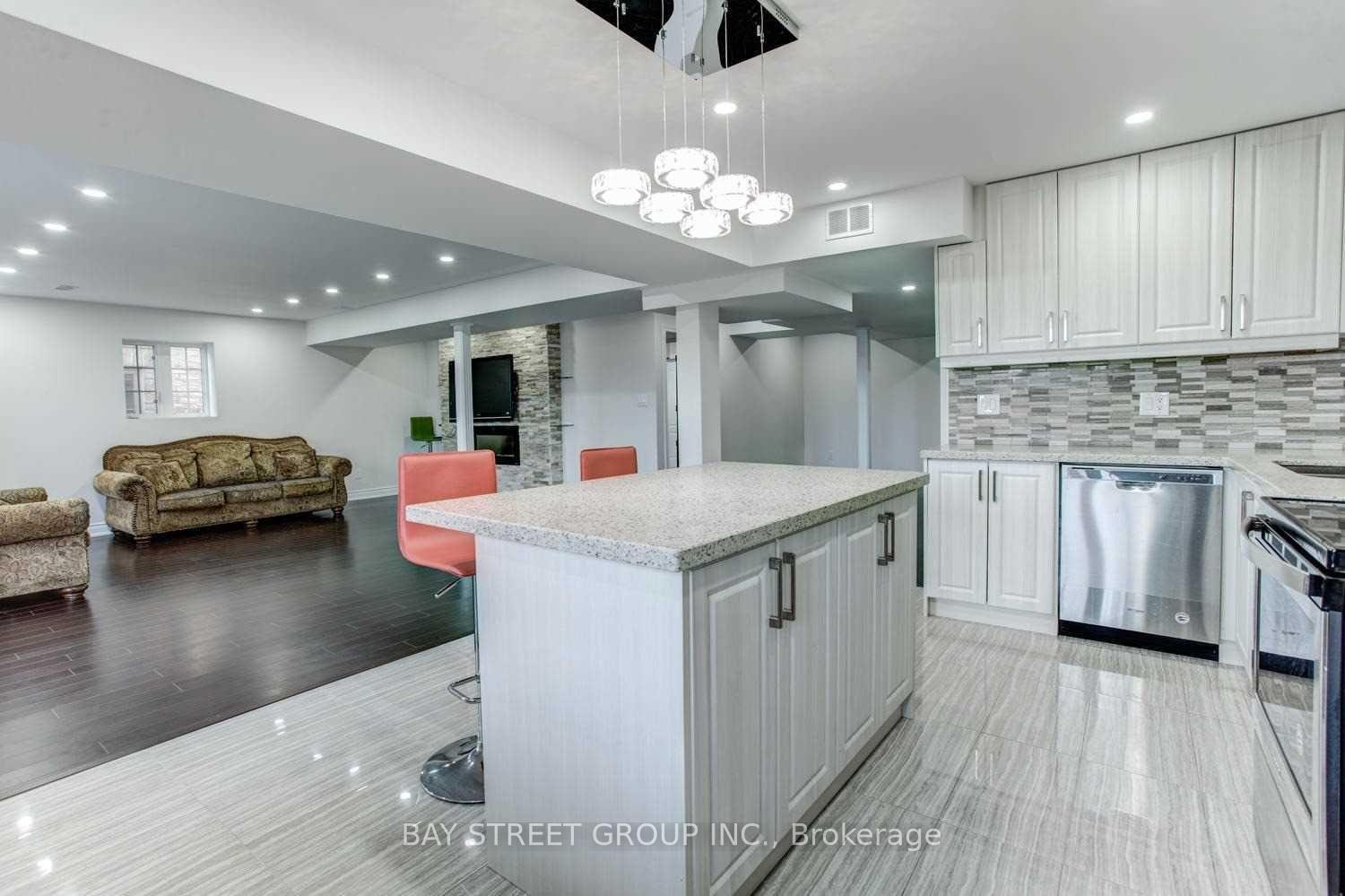 Photo 5 of Unit Lower, 17 Lady Karen Crescent, Vaughan, Patterson — HOMEH