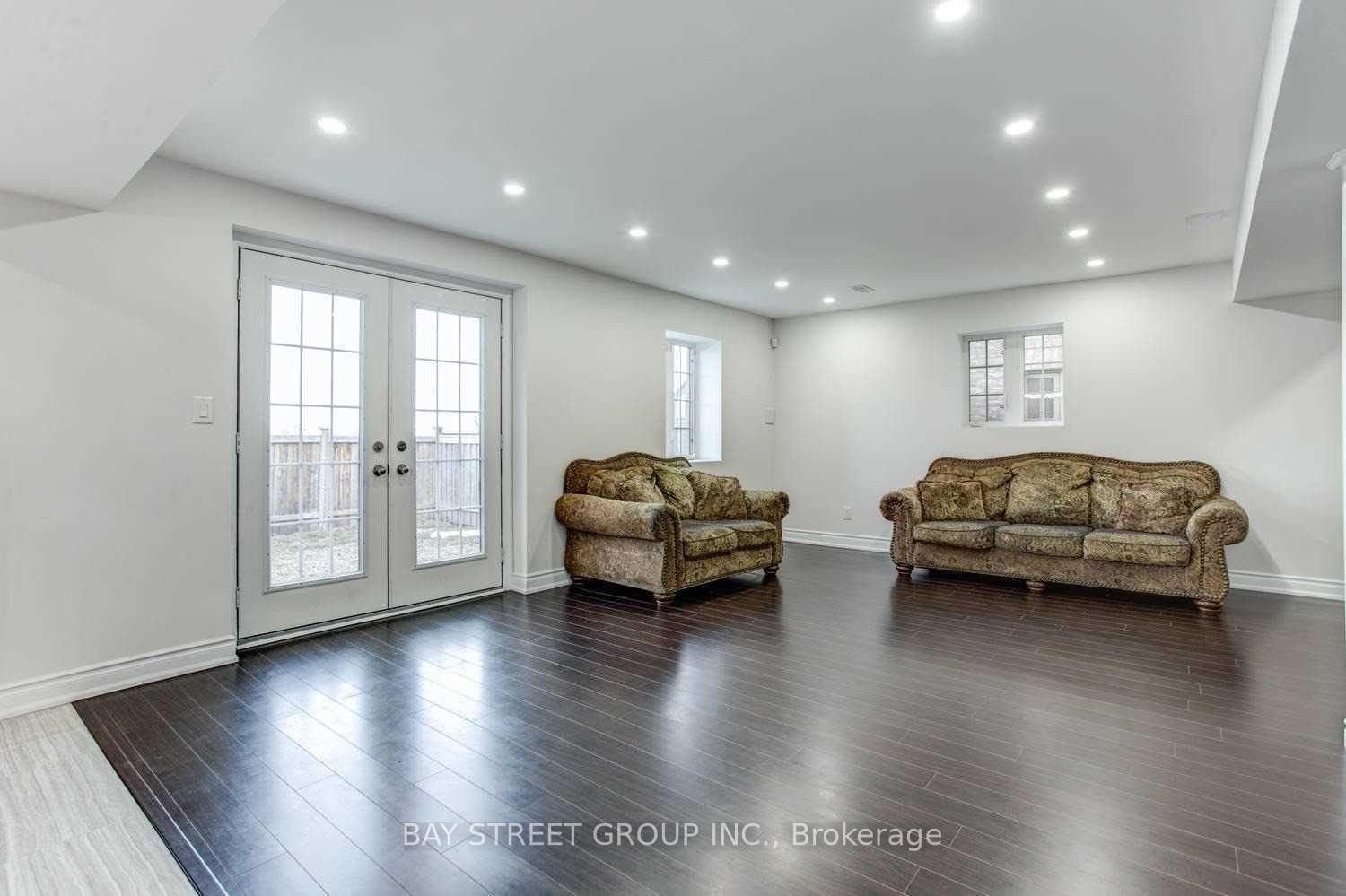 Photo 7 of Unit Lower, 17 Lady Karen Crescent, Vaughan, Patterson — HOMEH