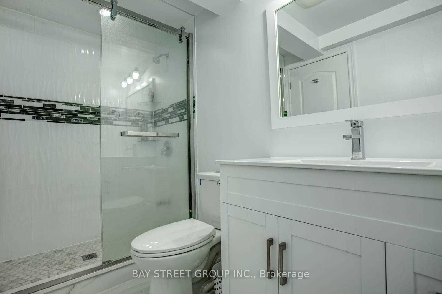 Photo 11 of Unit Lower, 17 Lady Karen Crescent, Vaughan, Patterson — HOMEH