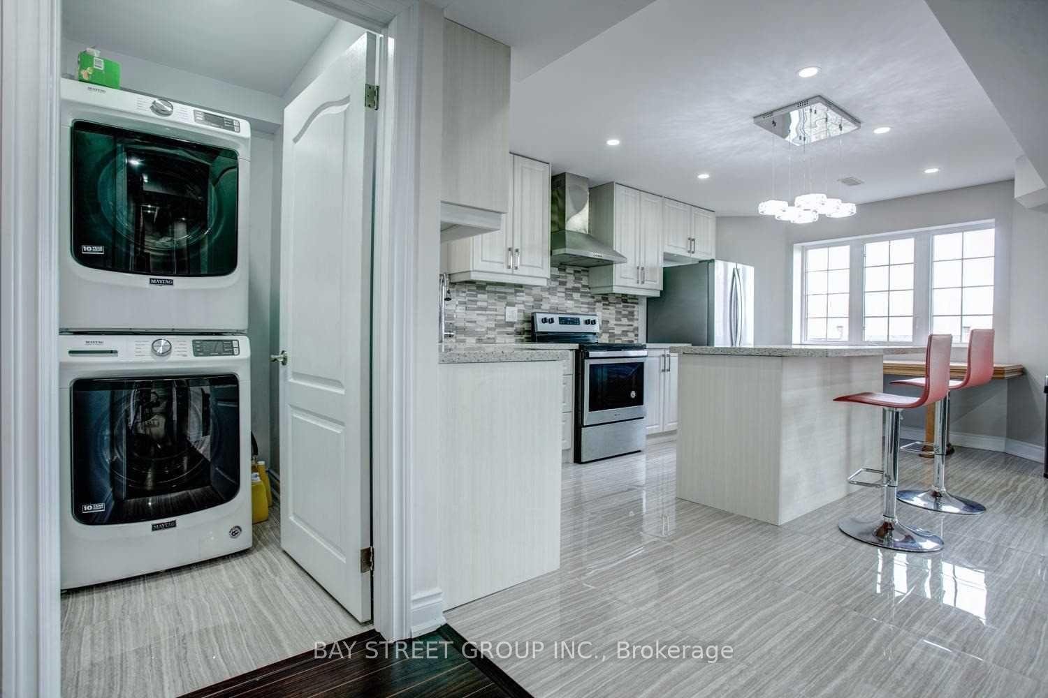 Photo 13 of Unit Lower, 17 Lady Karen Crescent, Vaughan, Patterson — HOMEH