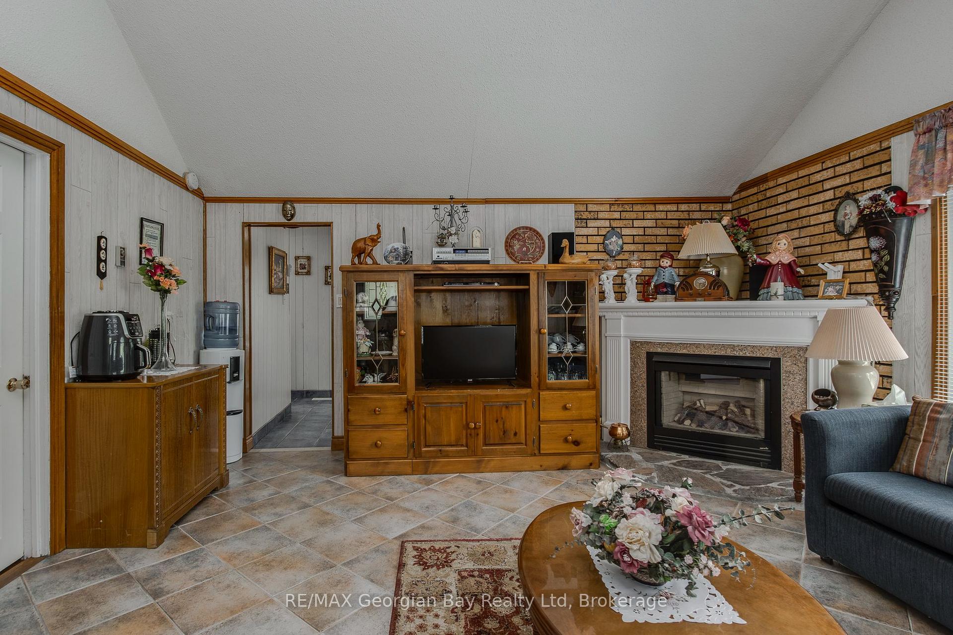 Photo 11 of 3 Brookside Drive, Tiny, Rural Tiny — HOMEH