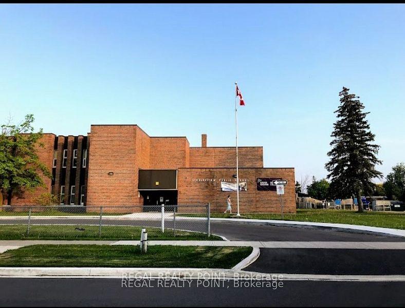 Photo 12 of 6 Harrington Crescent, North York, Bayview Woods-Steeles — HOMEH