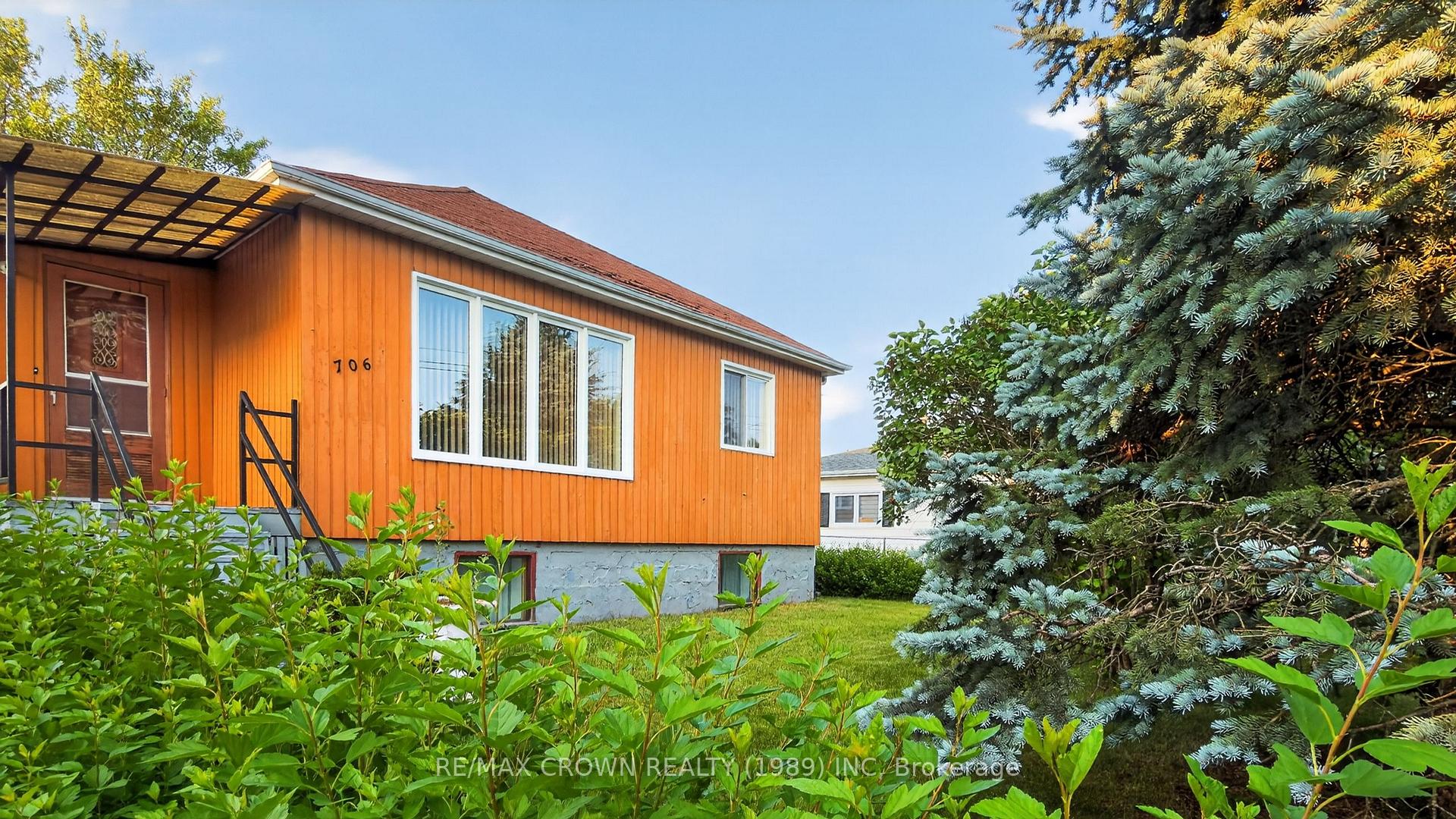 Photo 2 of 706 Prince Street, Hearst — HOMEH
