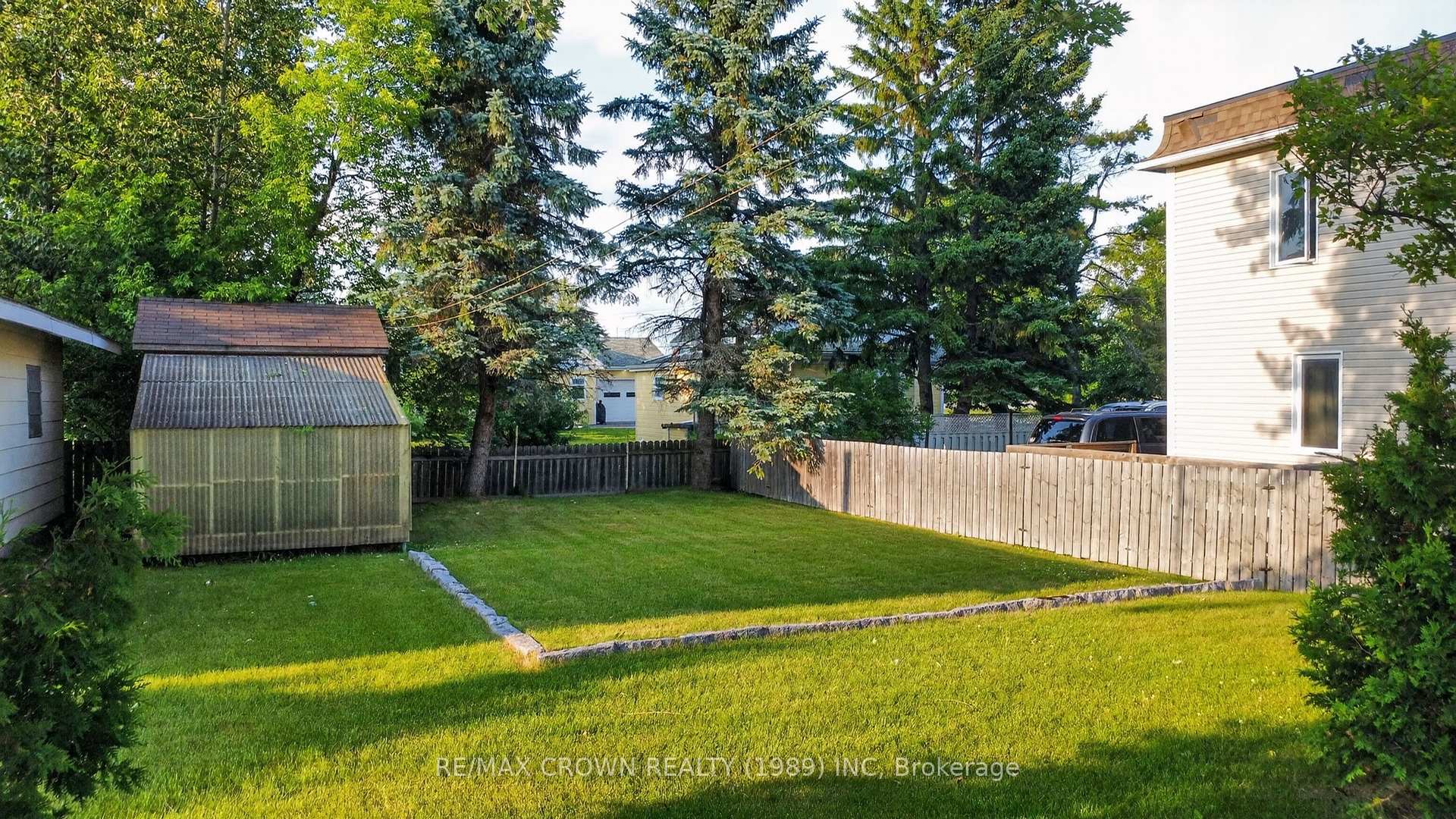 Photo 10 of 706 Prince Street, Hearst — HOMEH