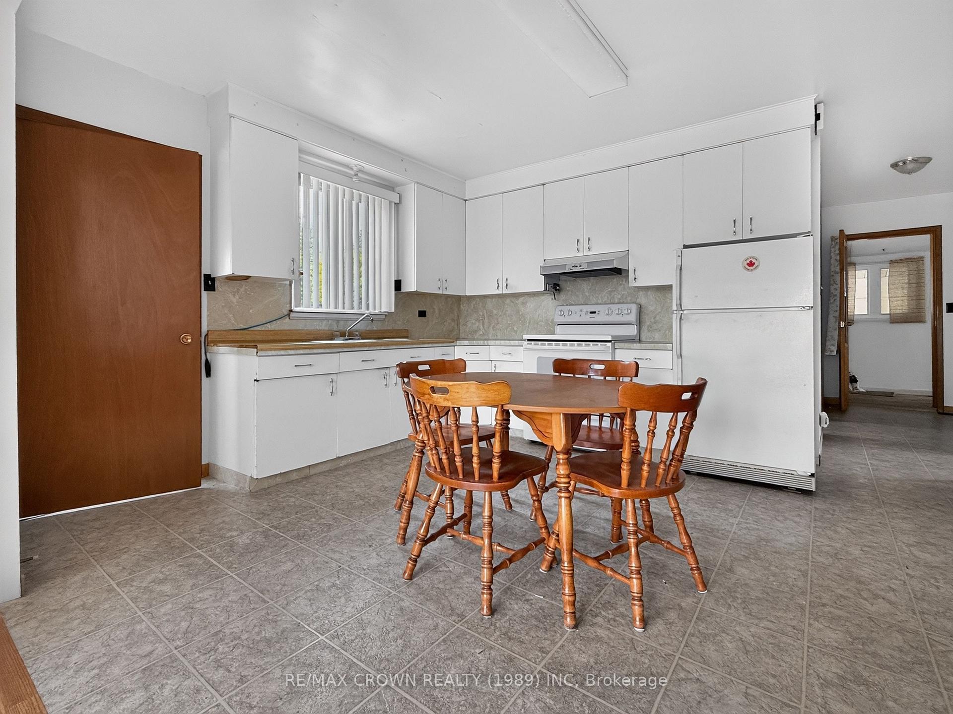 Photo 14 of 706 Prince Street, Hearst — HOMEH