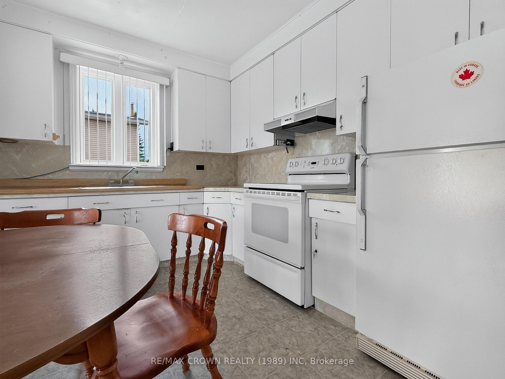Photo 15 of 706 Prince Street, Hearst — HOMEH