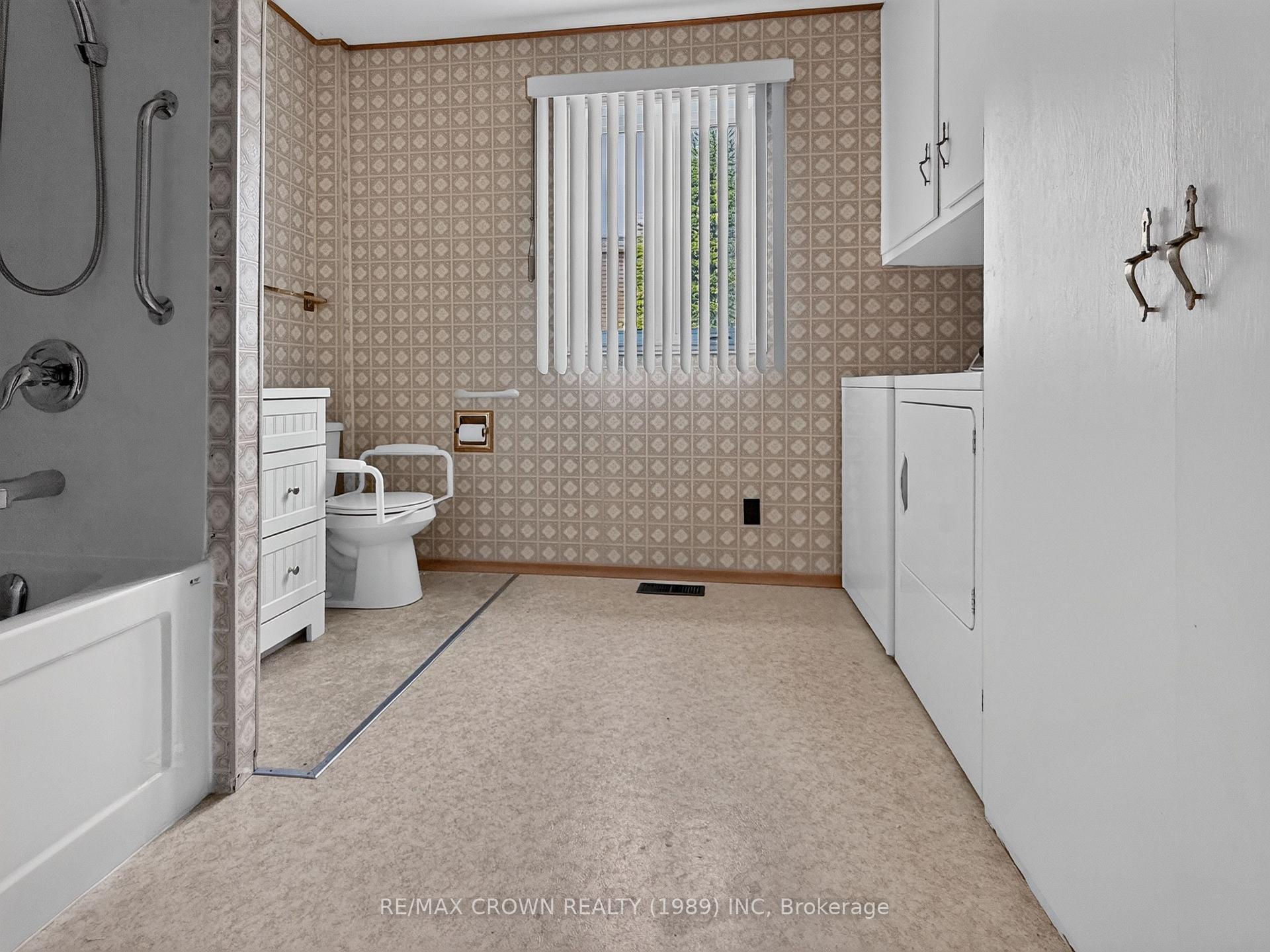 Photo 21 of 706 Prince Street, Hearst — HOMEH