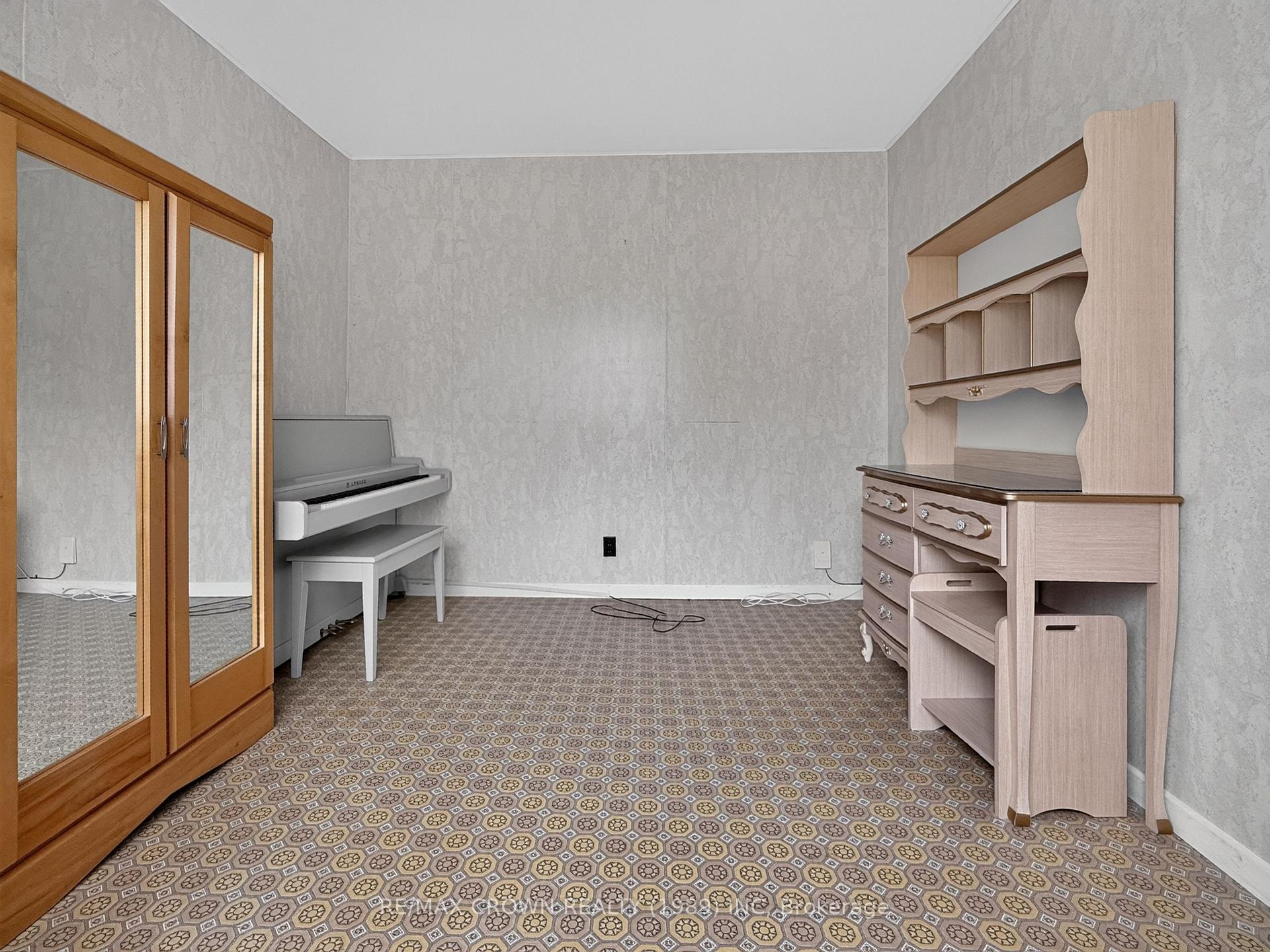 Photo 26 of 706 Prince Street, Hearst — HOMEH