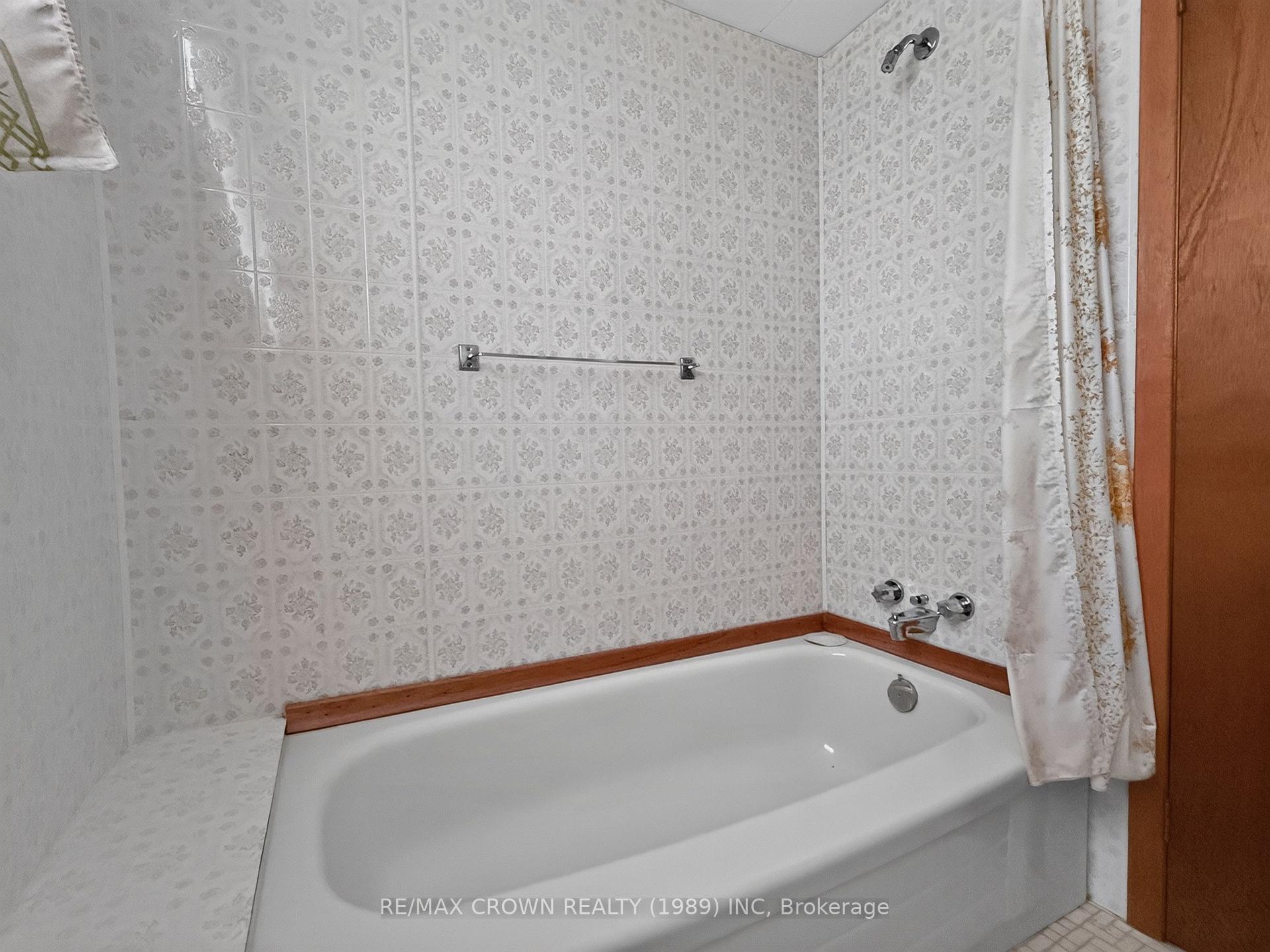 Photo 28 of 706 Prince Street, Hearst — HOMEH