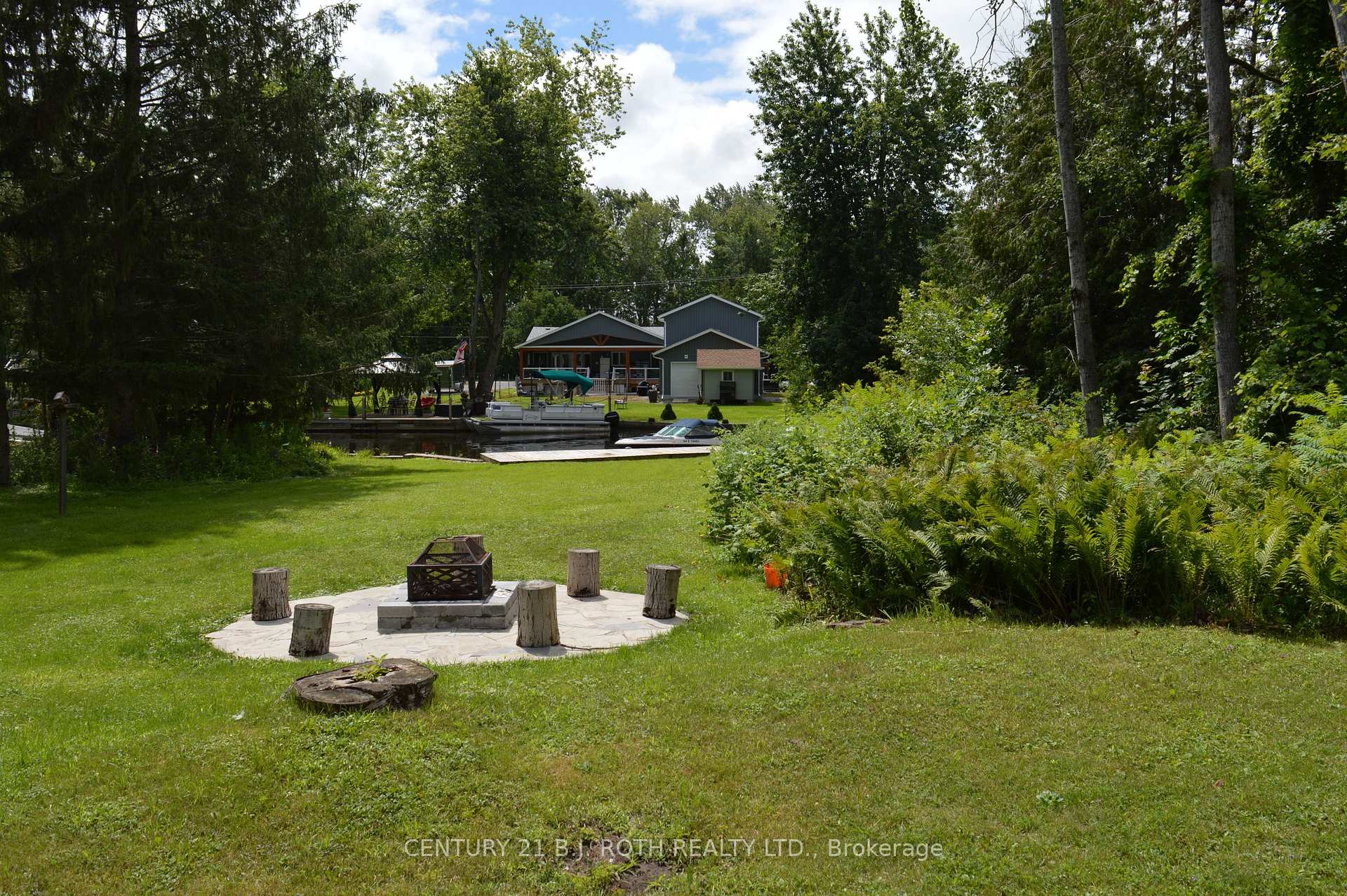 Photo 11 of 29 Ridge Avenue, Ramara, Brechin — HOMEH