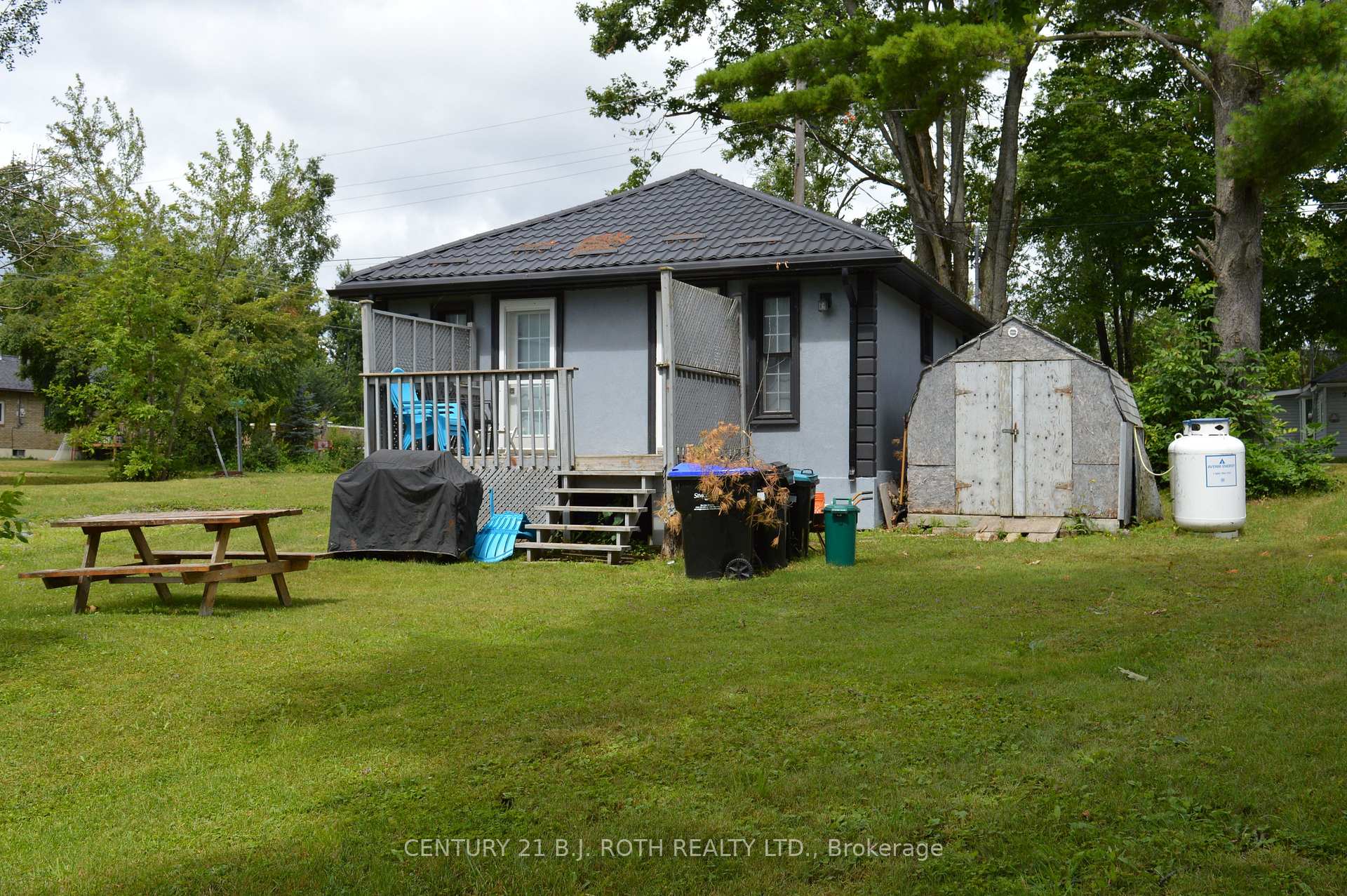Photo 15 of 29 Ridge Avenue, Ramara, Brechin — HOMEH