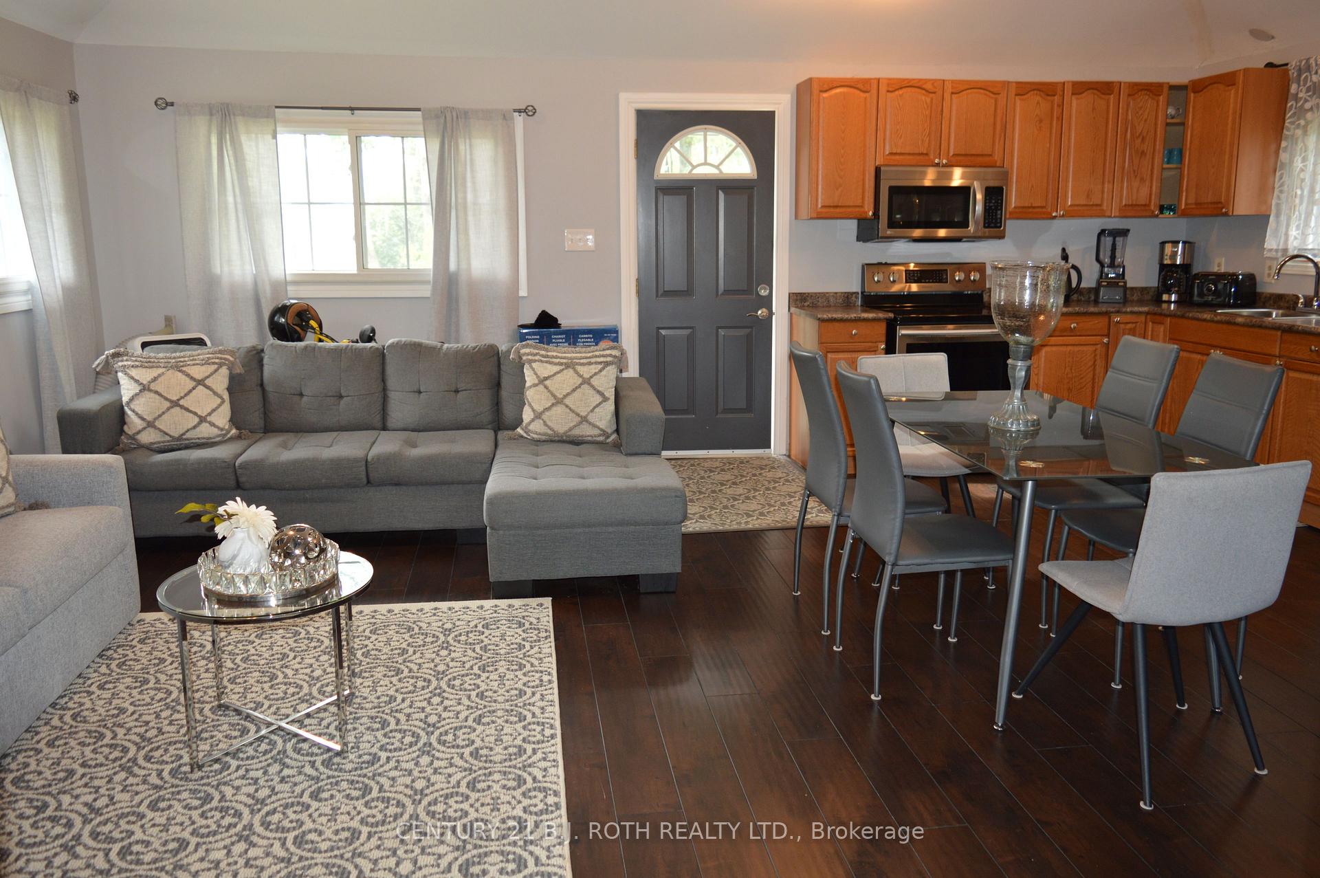 Photo 16 of 29 Ridge Avenue, Ramara, Brechin — HOMEH