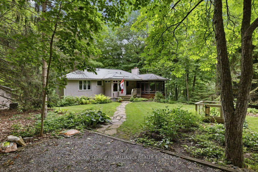 Photo 1 of 12 Oriole Lane, Kingston, Kingston East (Incl CFB Kingston) — HOMEH