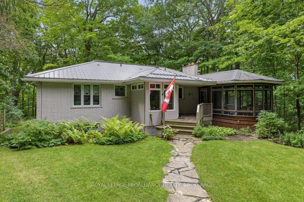 Photo 5 of 12 Oriole Lane, Kingston, Kingston East (Incl CFB Kingston) — HOMEH