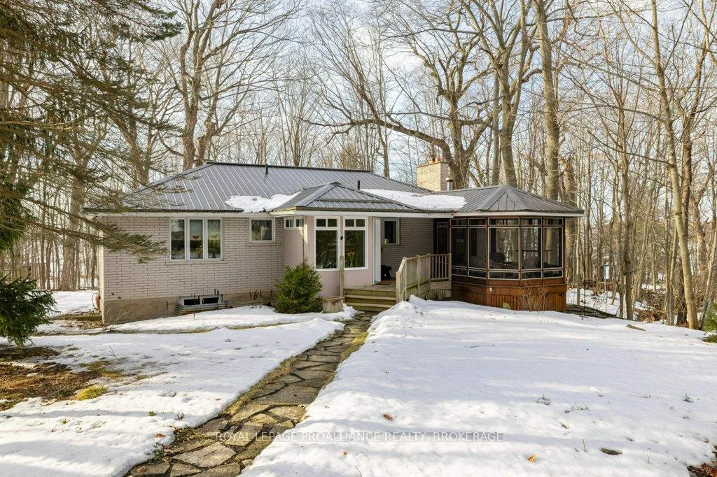 Photo 2 of 12 Oriole Lane, Kingston, Kingston East (Incl CFB Kingston) — HOMEH